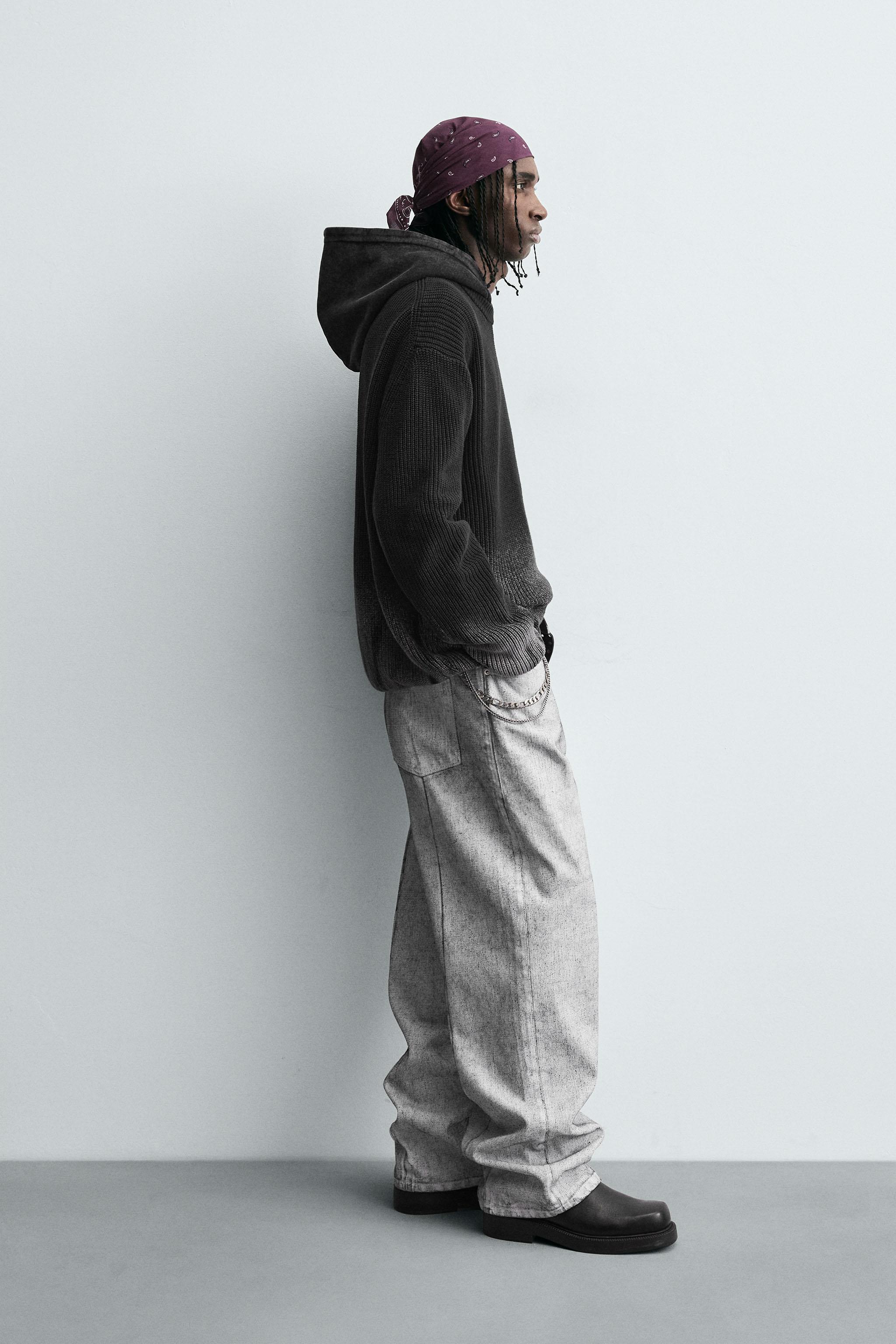 SPRAY EFFECT SWEATER