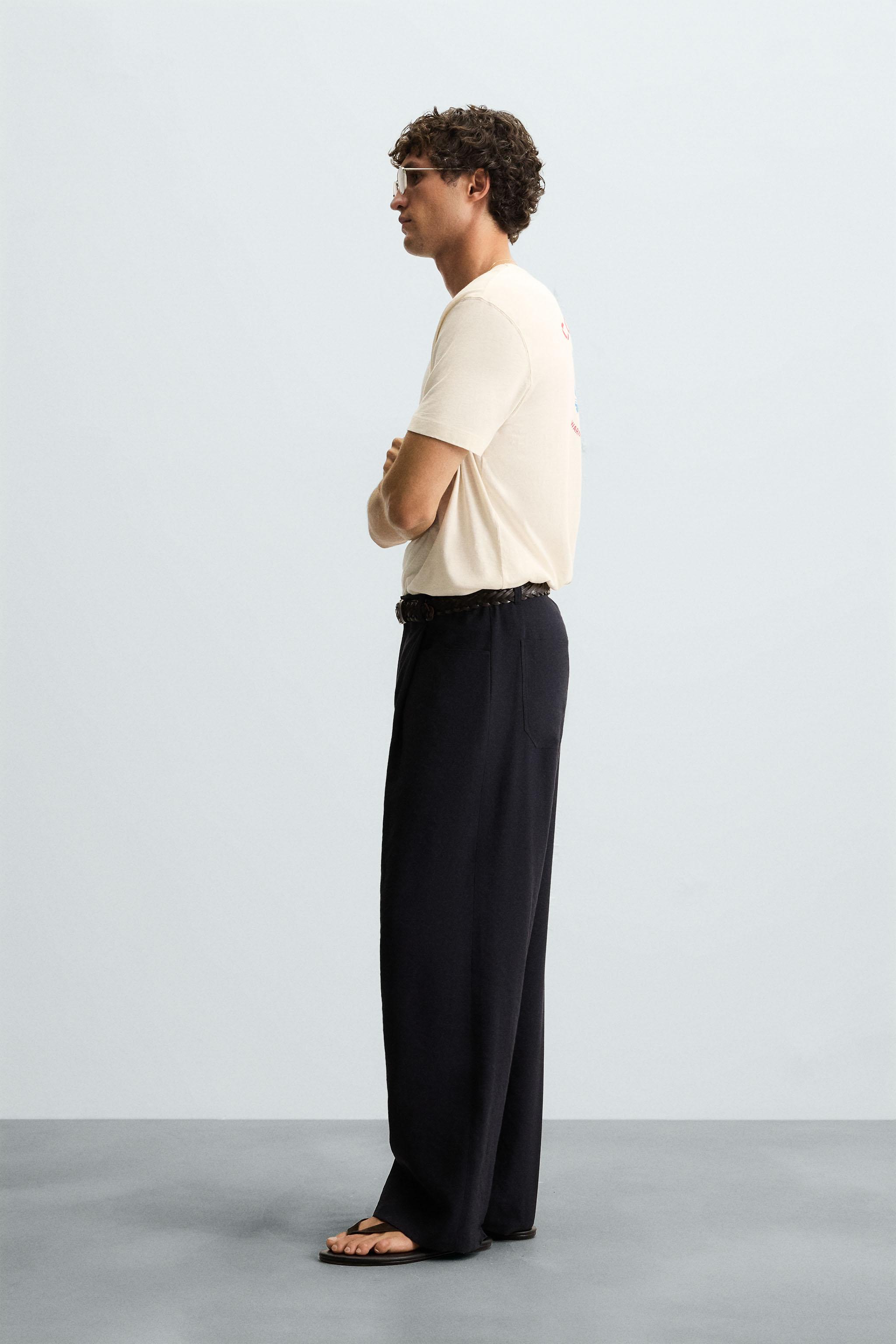 CONTRAST GRAPHIC T-SHIRT