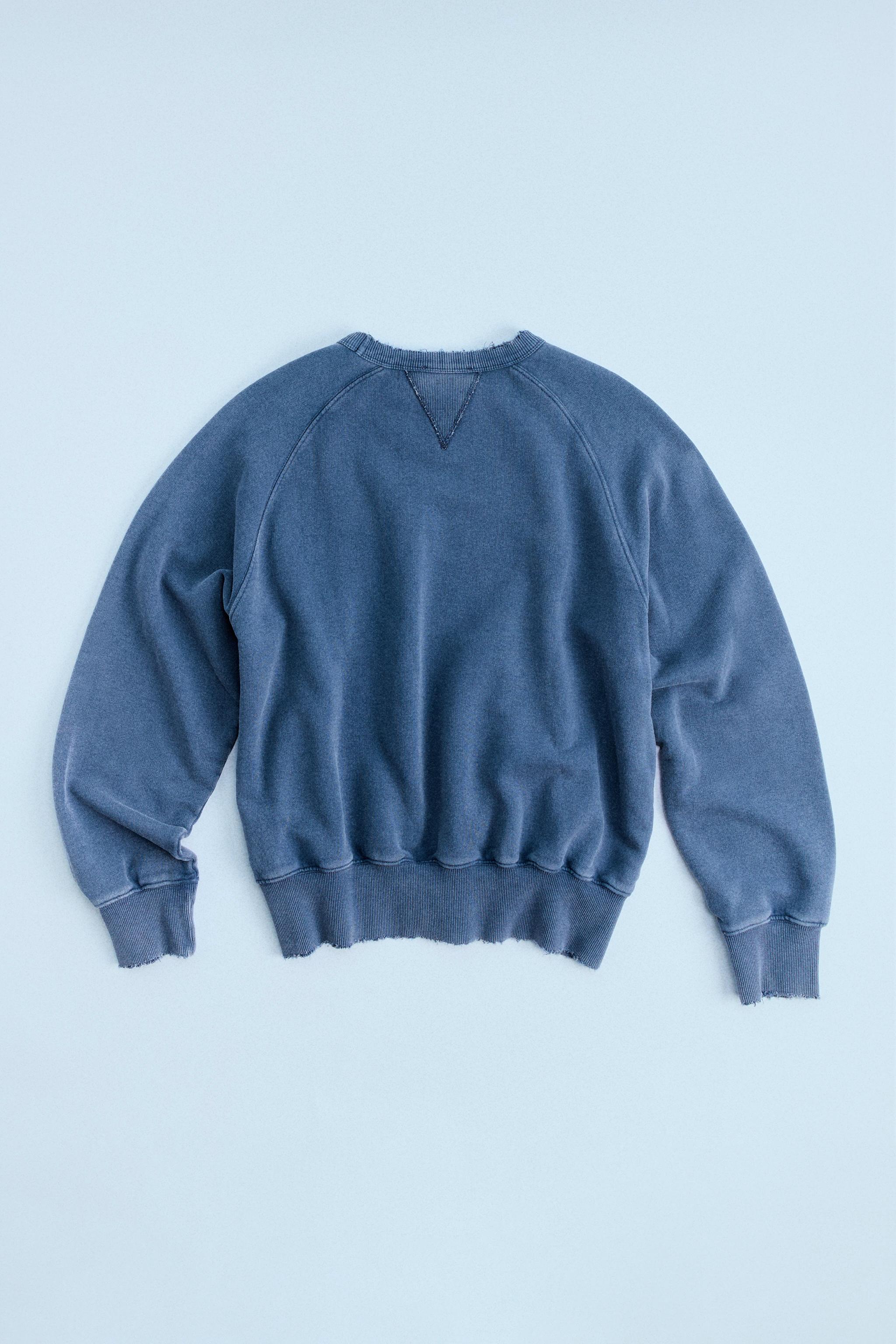 WASHED EFFECT SWEATSHIRT