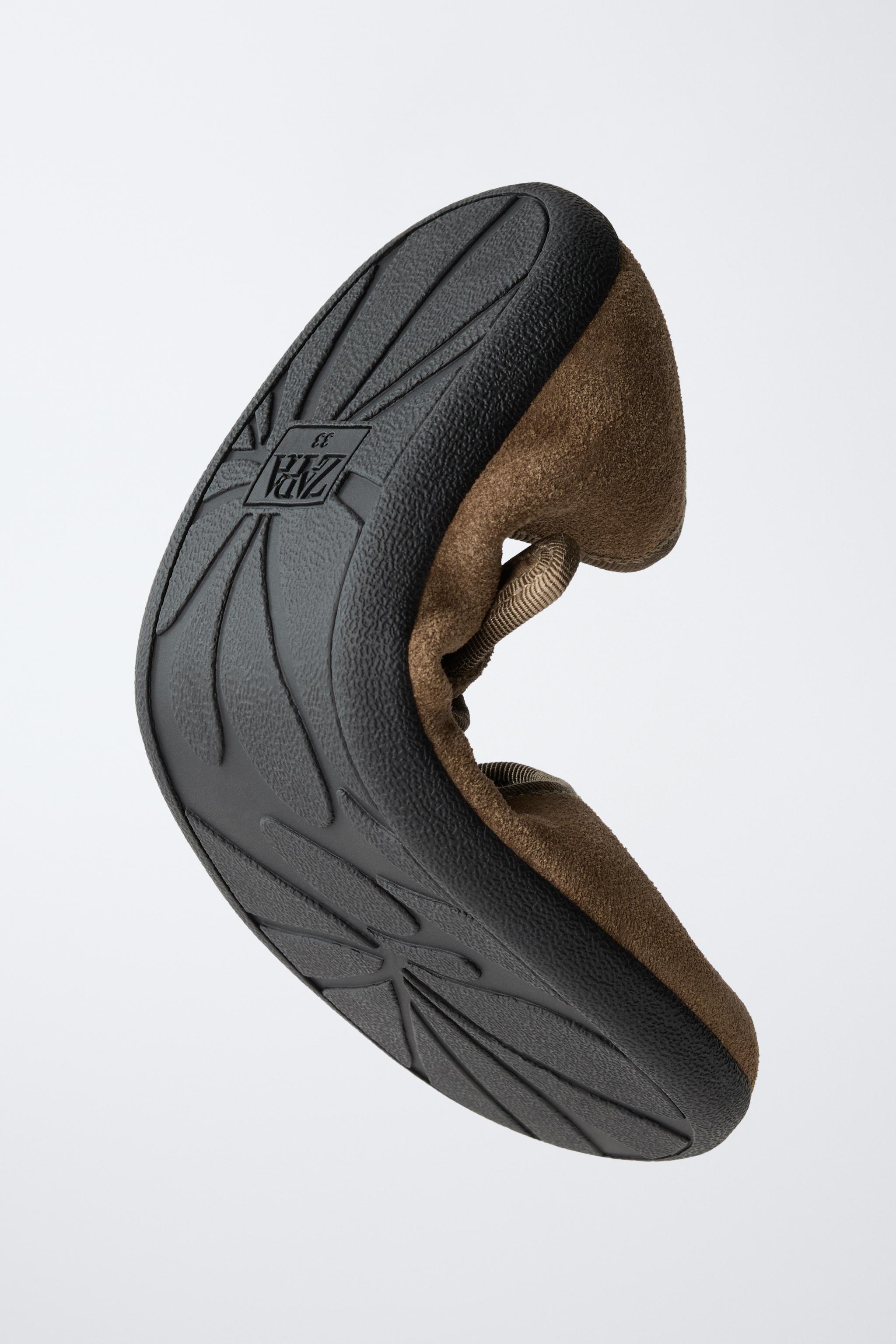 BAREFOOT LEATHER BALLET FLATS