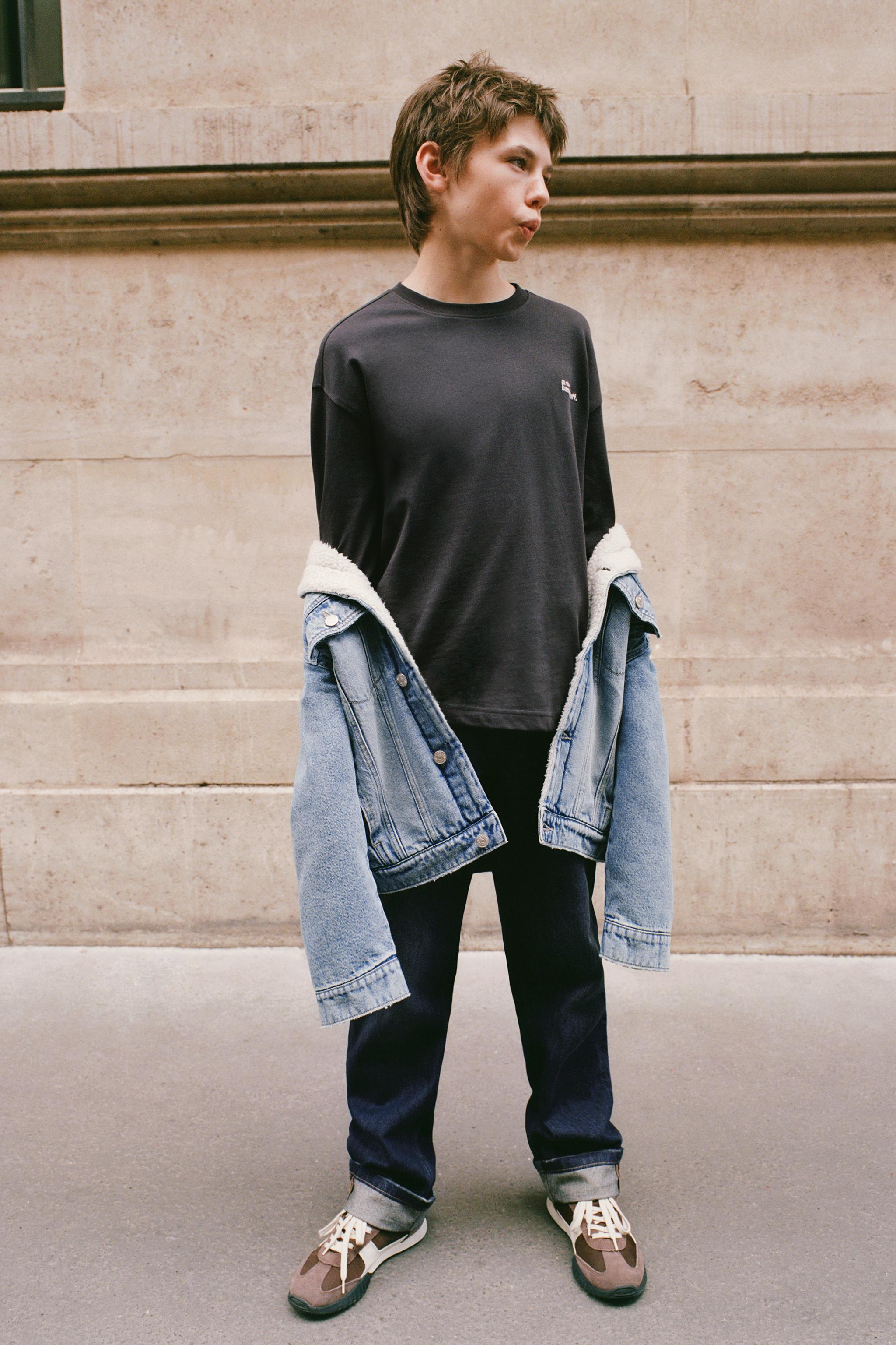 HEAVY WEIGHT EMBROIDERED TEXT T-SHIRT