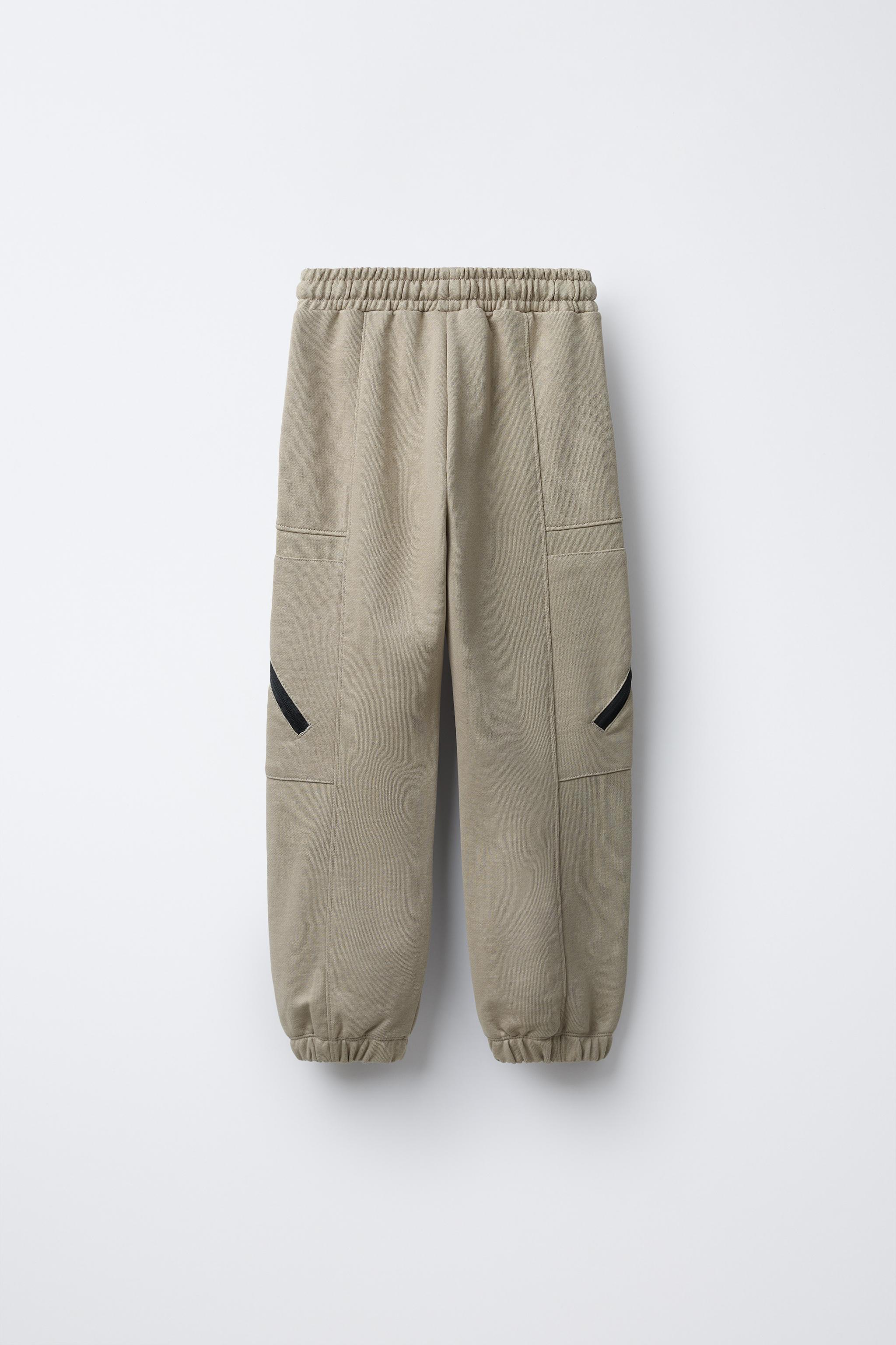 JOGGING PANTS WITH ZIPPERS