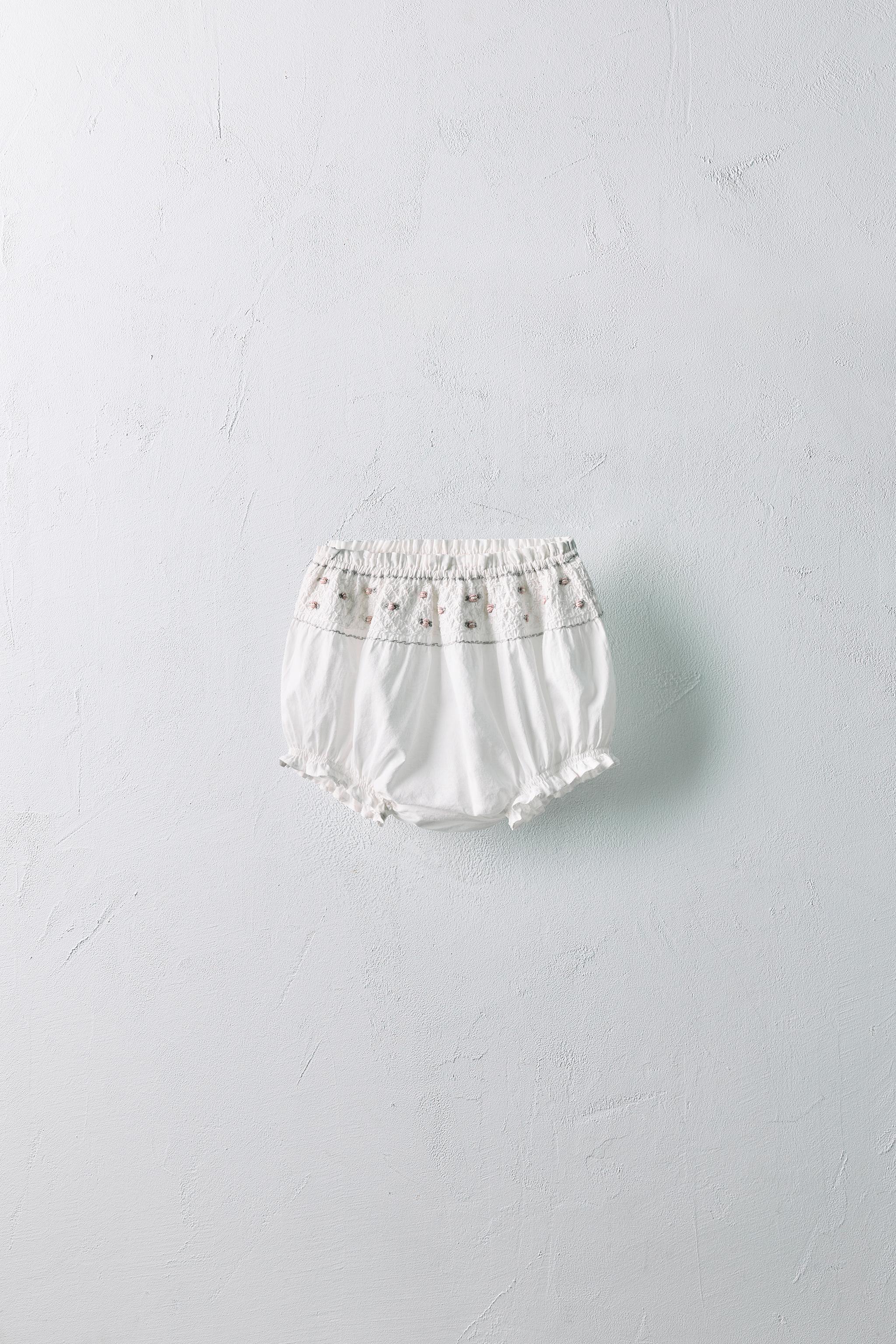 1 MONTH - 3 YEARS/ EMBROIDERED FLORAL SHIRT AND BLOOMERS SET LIMITED EDITION