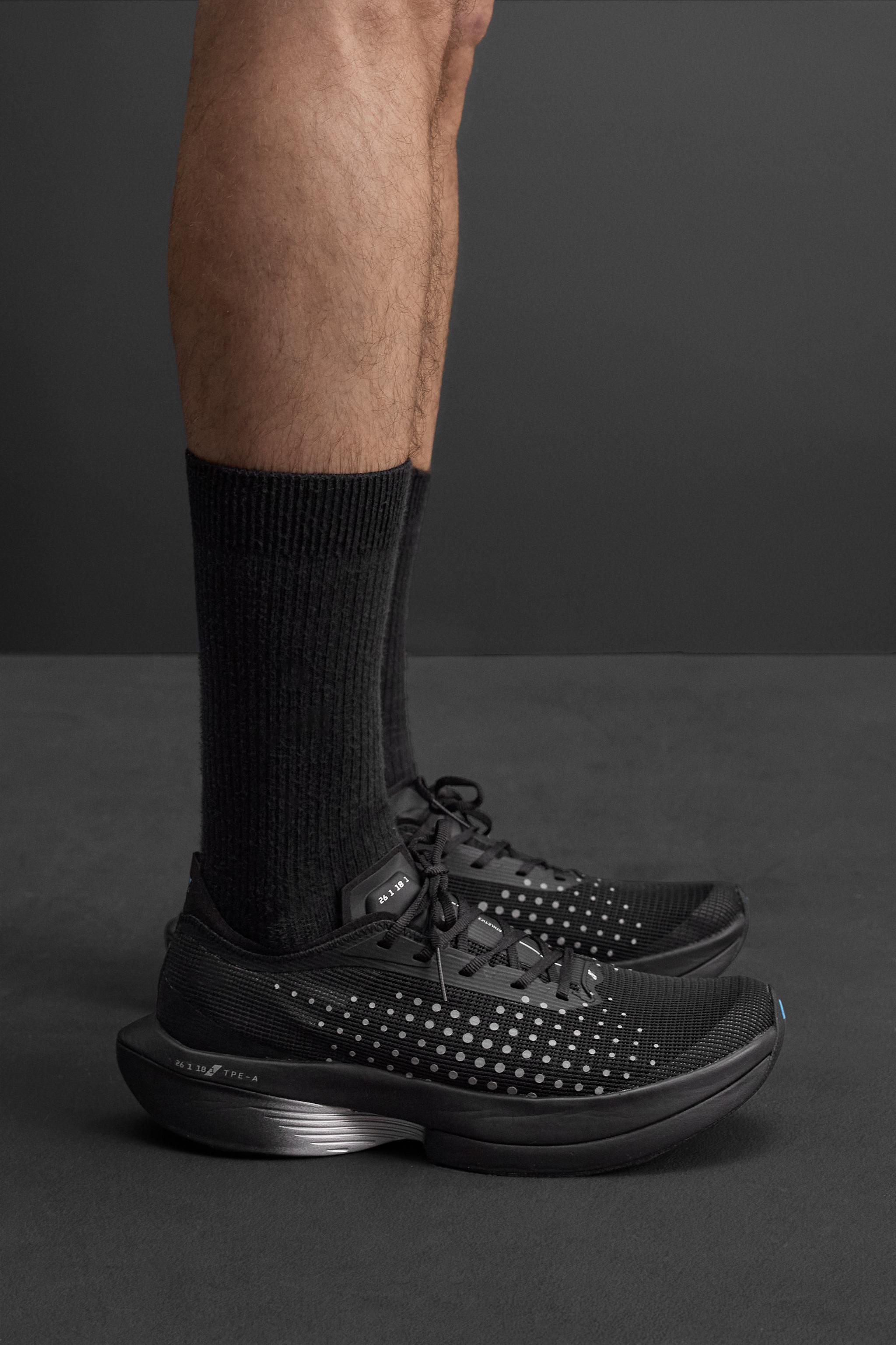 MARATHON RUNNING SHOES