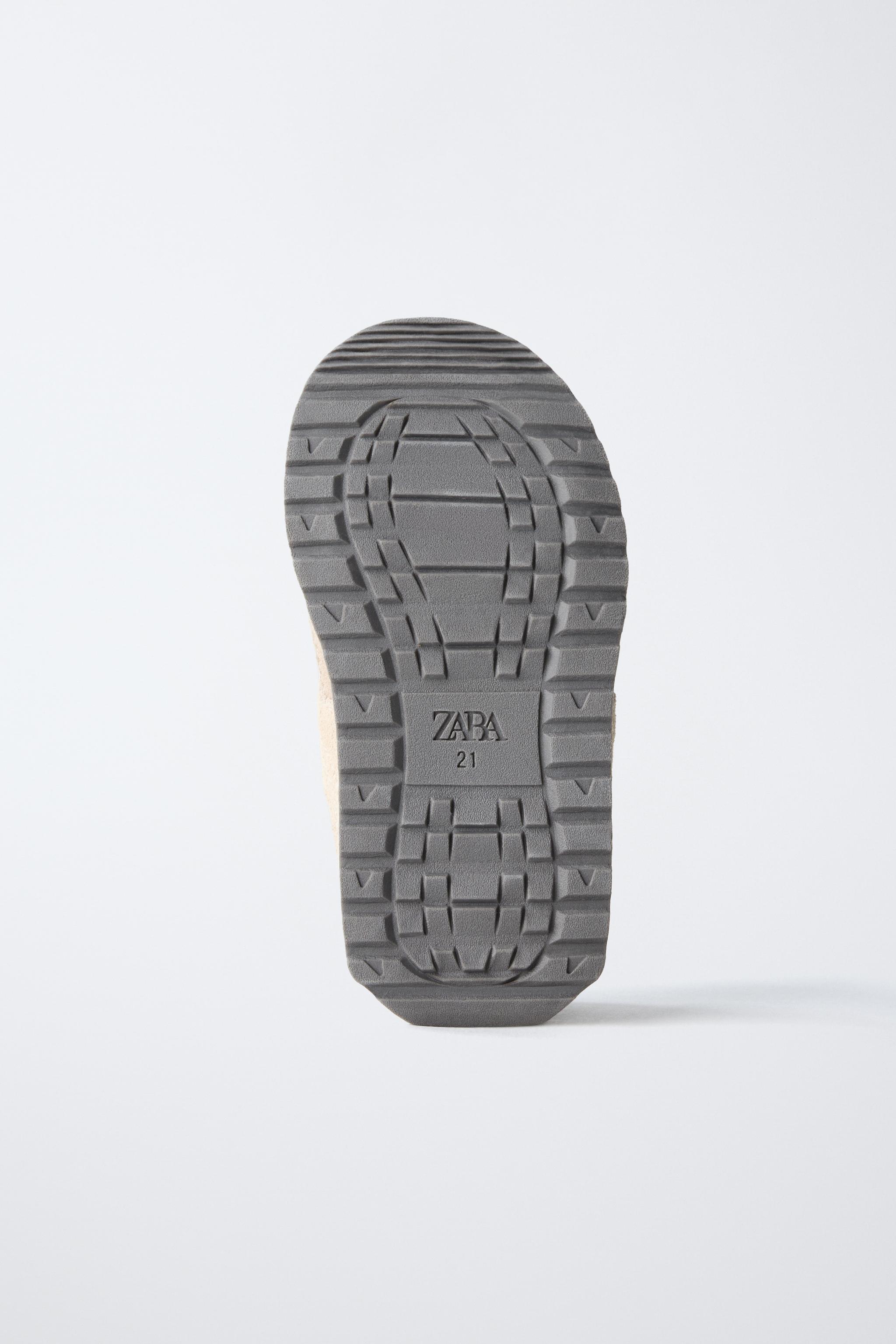 BAREFOOT MULTI-PIECE SNEAKERS