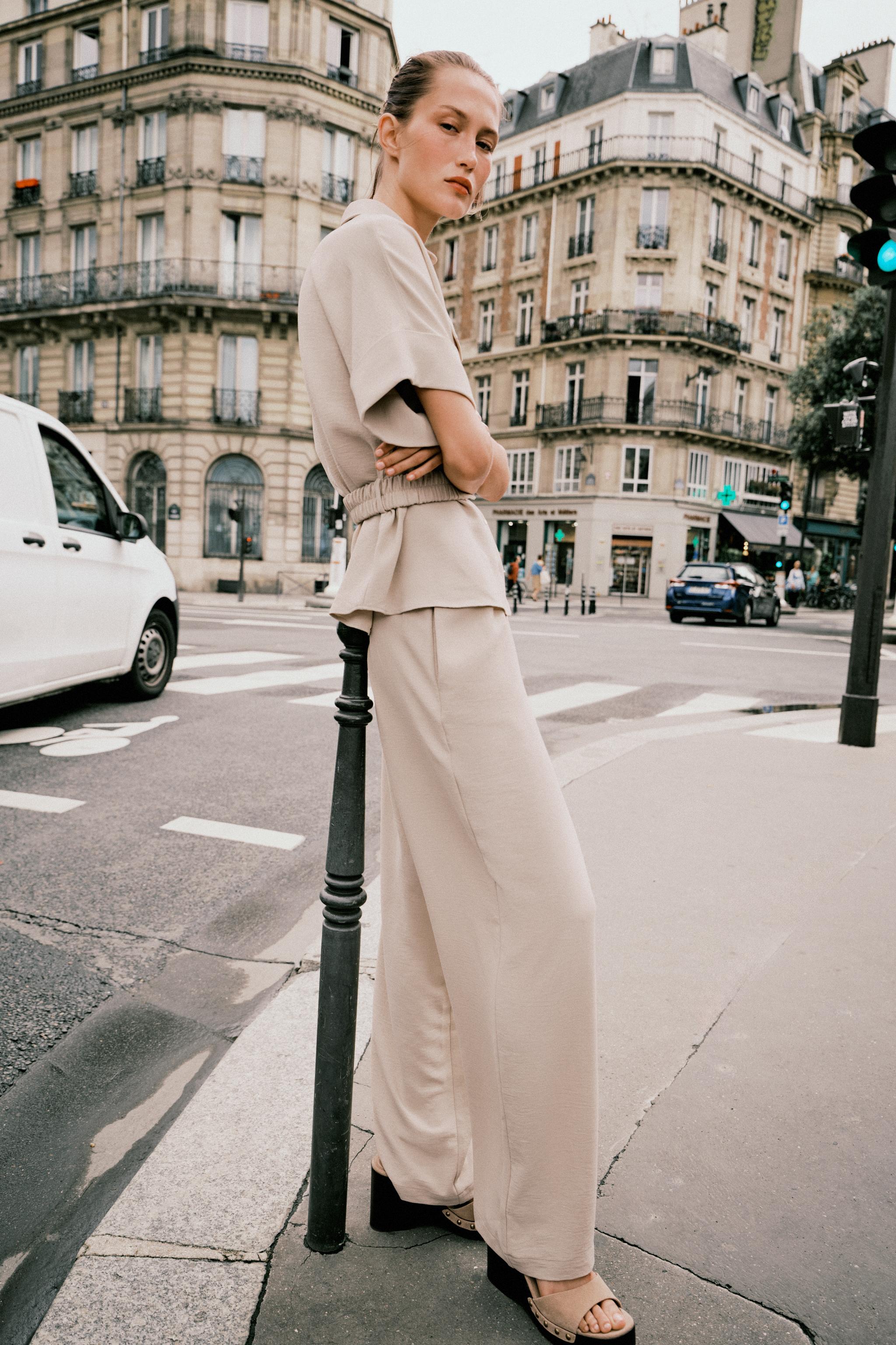 FLOWY WIDE LEG PANTS
