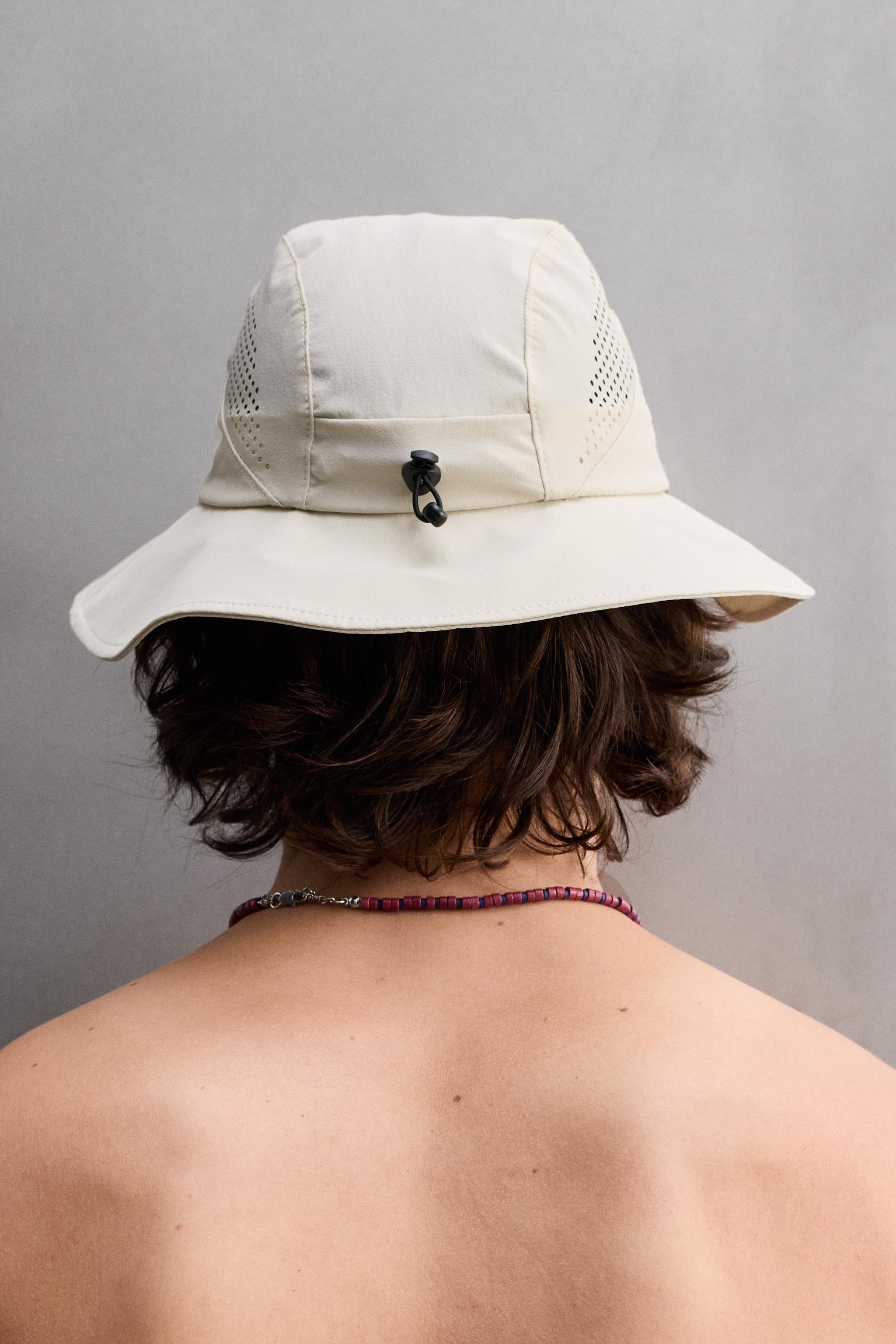 TECHNICAL BUCKET HAT