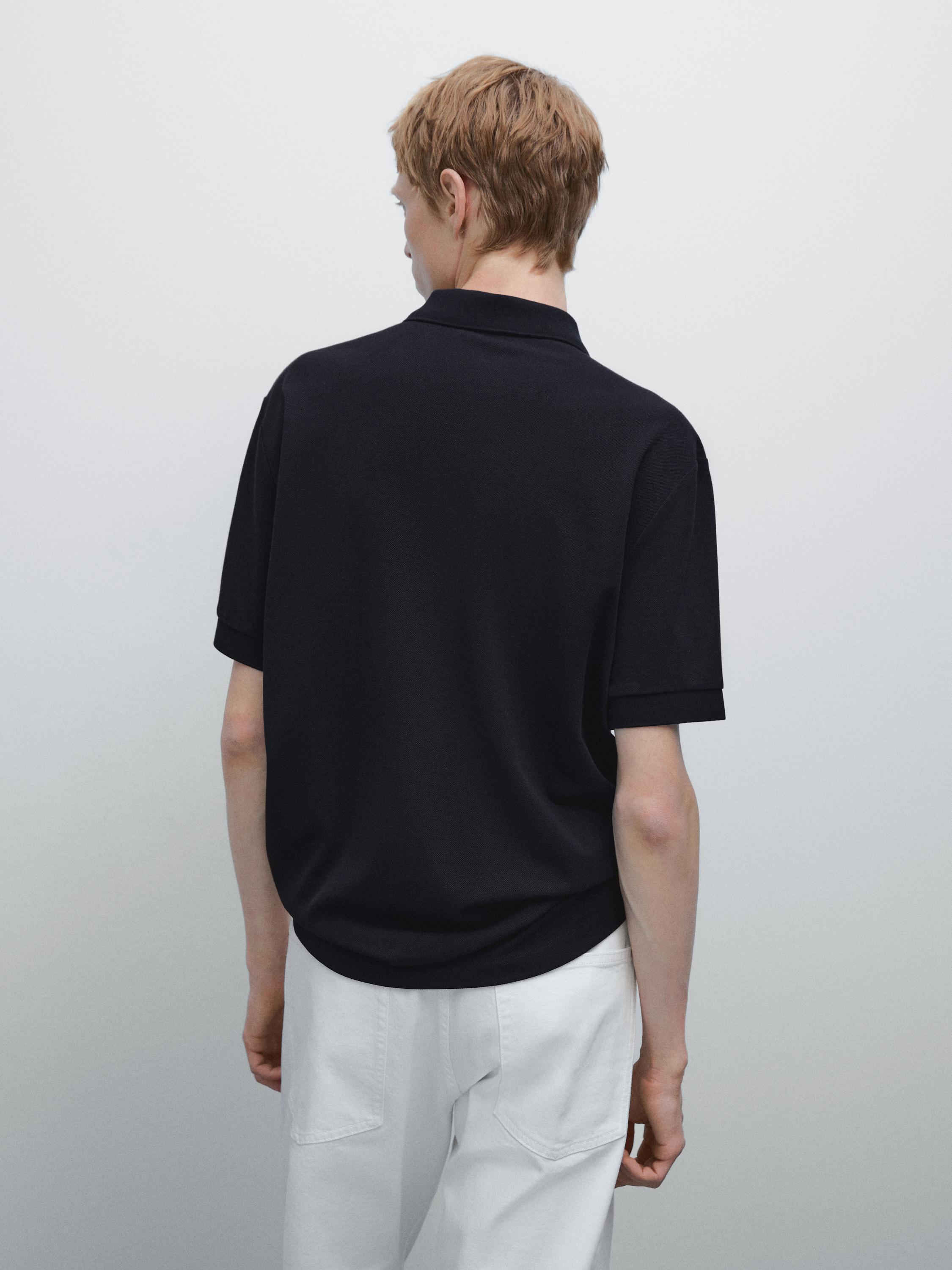 Short sleeve micro-textured polo shirt