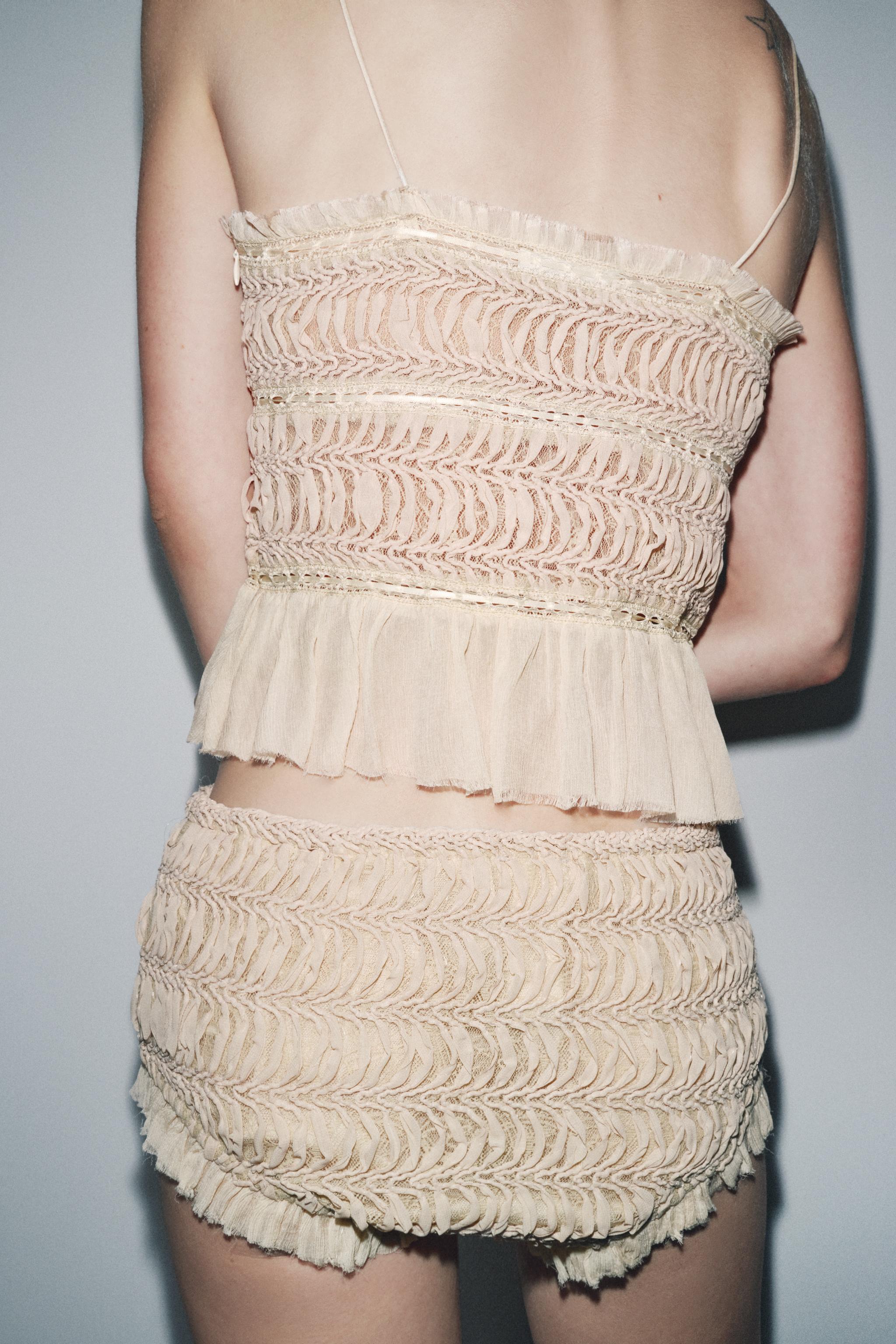 TEXTURED MINI SHORTS