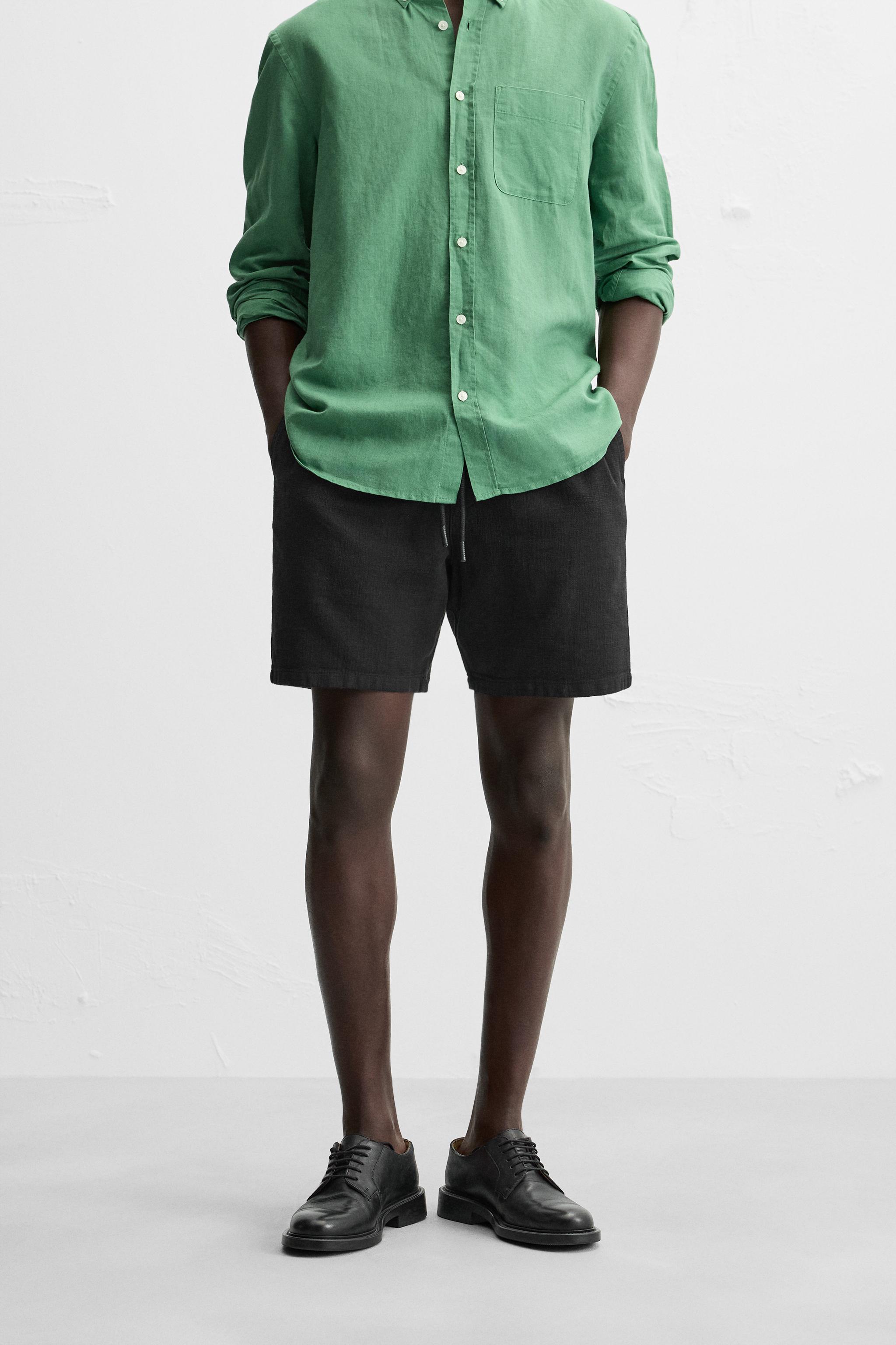 TEXTURED REGULAR FIT SHORTS