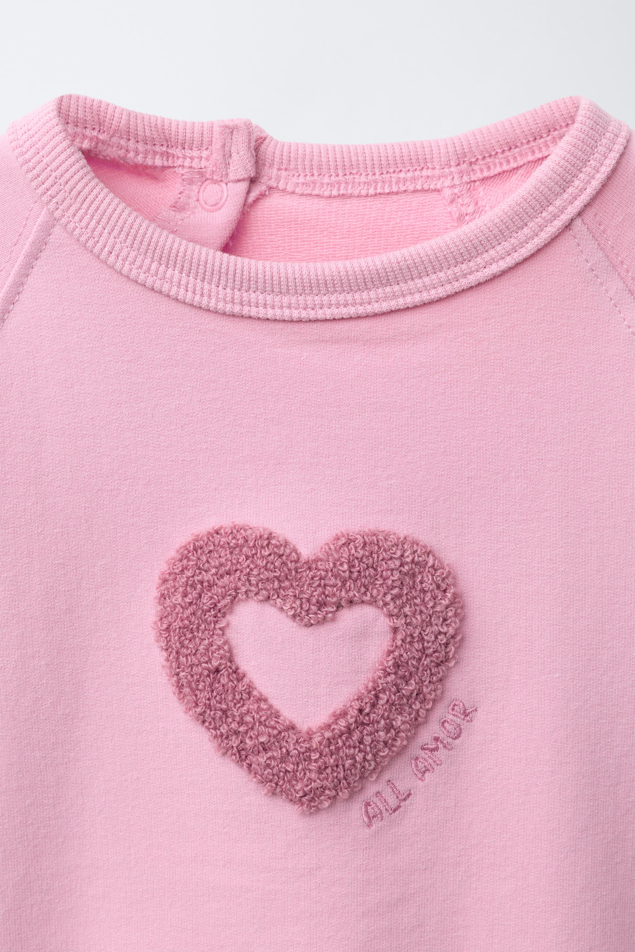 EMBROIDERED TERRY SWEATSHIRT AND JOGGER PANTS SET