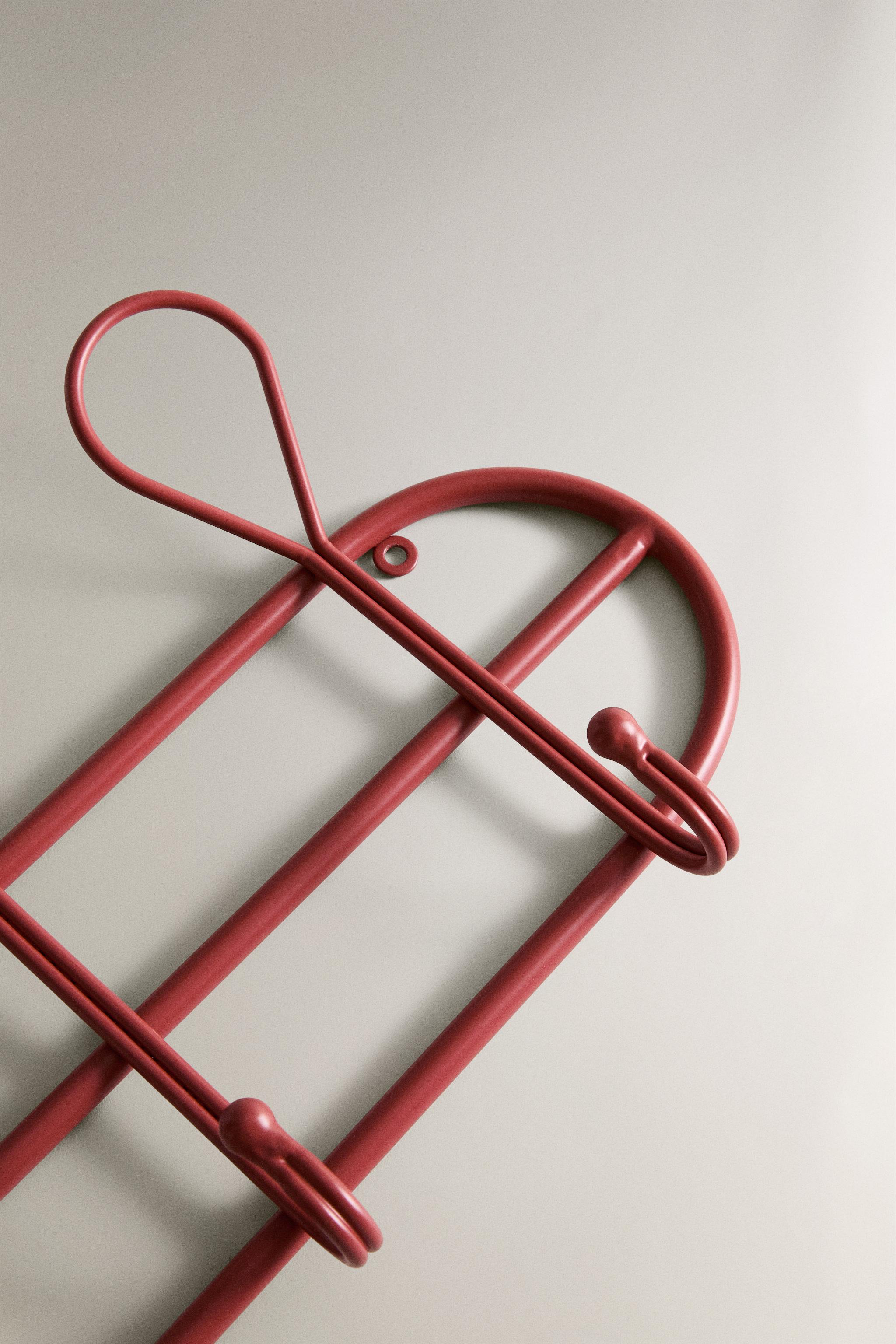 CHILDREN'S IRON COAT RACK