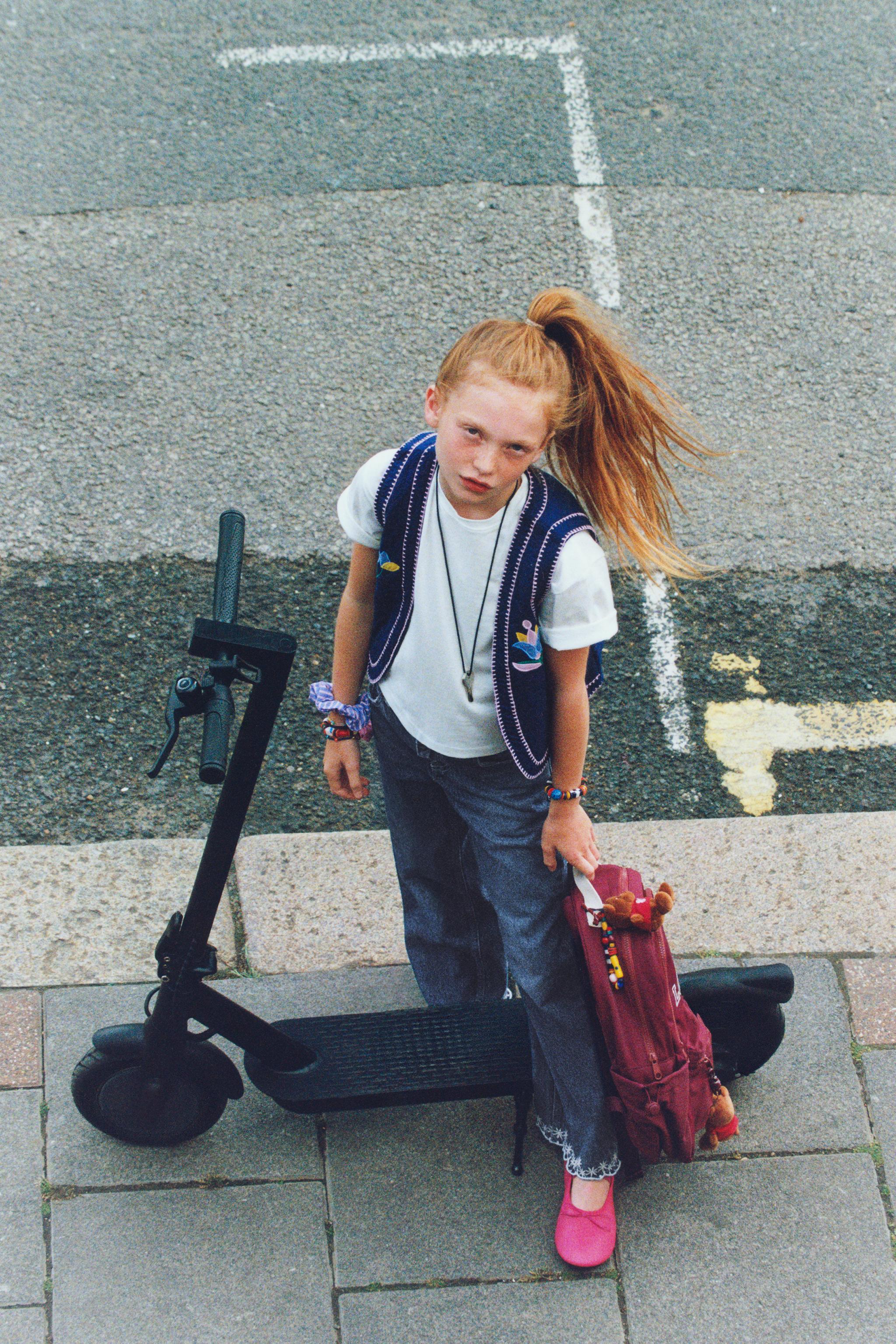 TULIP EMBROIDERY VEST
