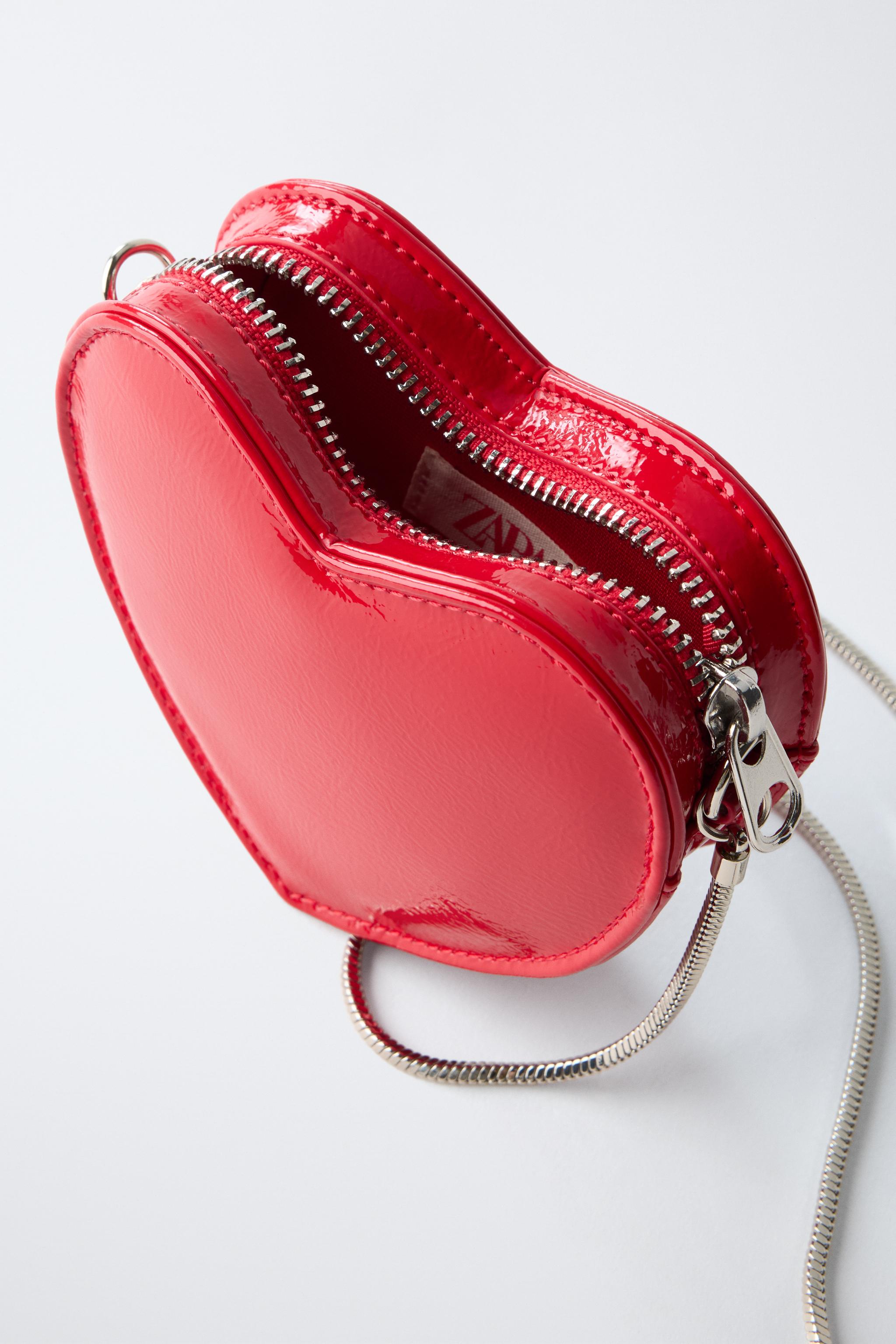 HEART CROSSBODY BAG