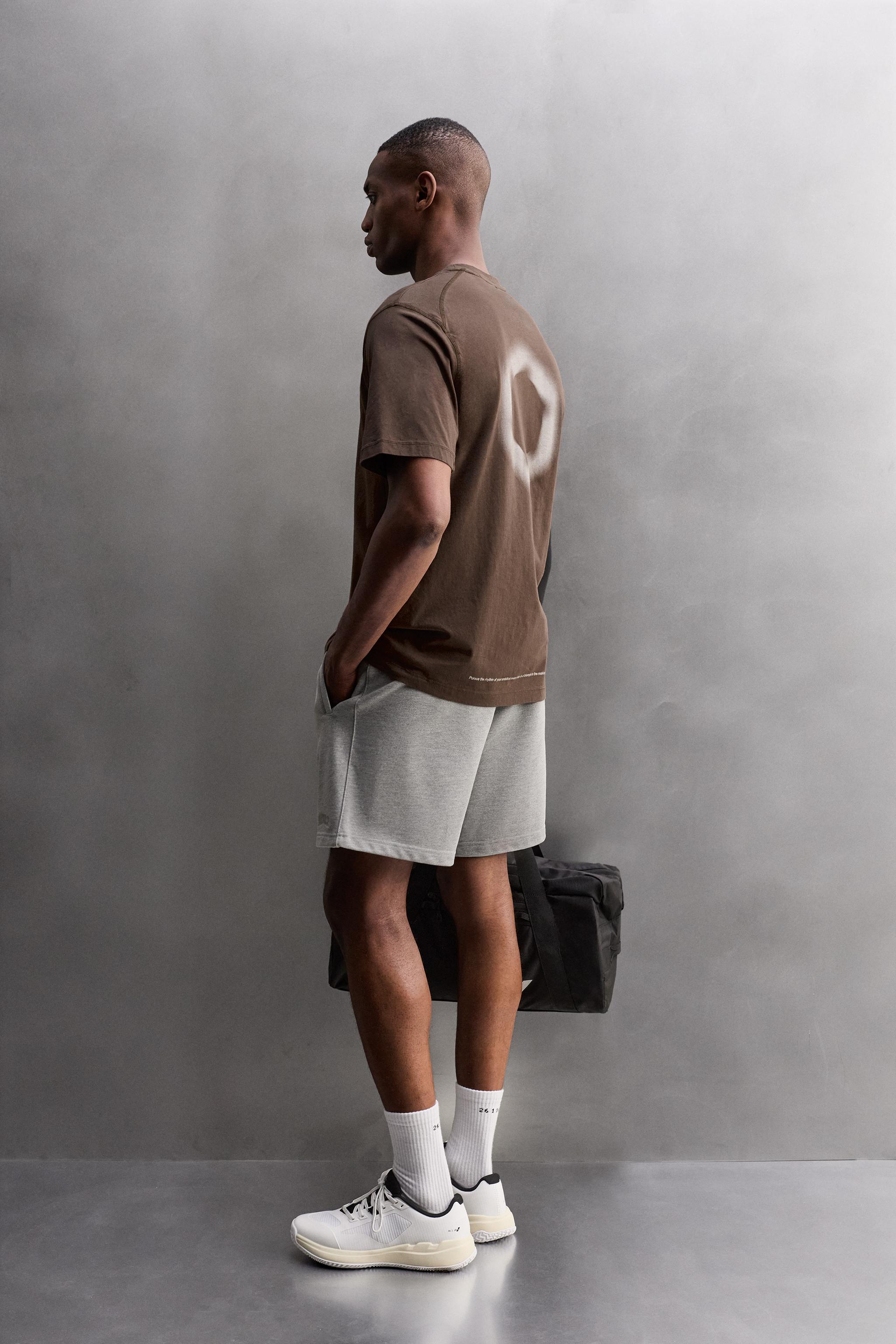 RUNNING GRAPHIC PRINT T-SHIRT