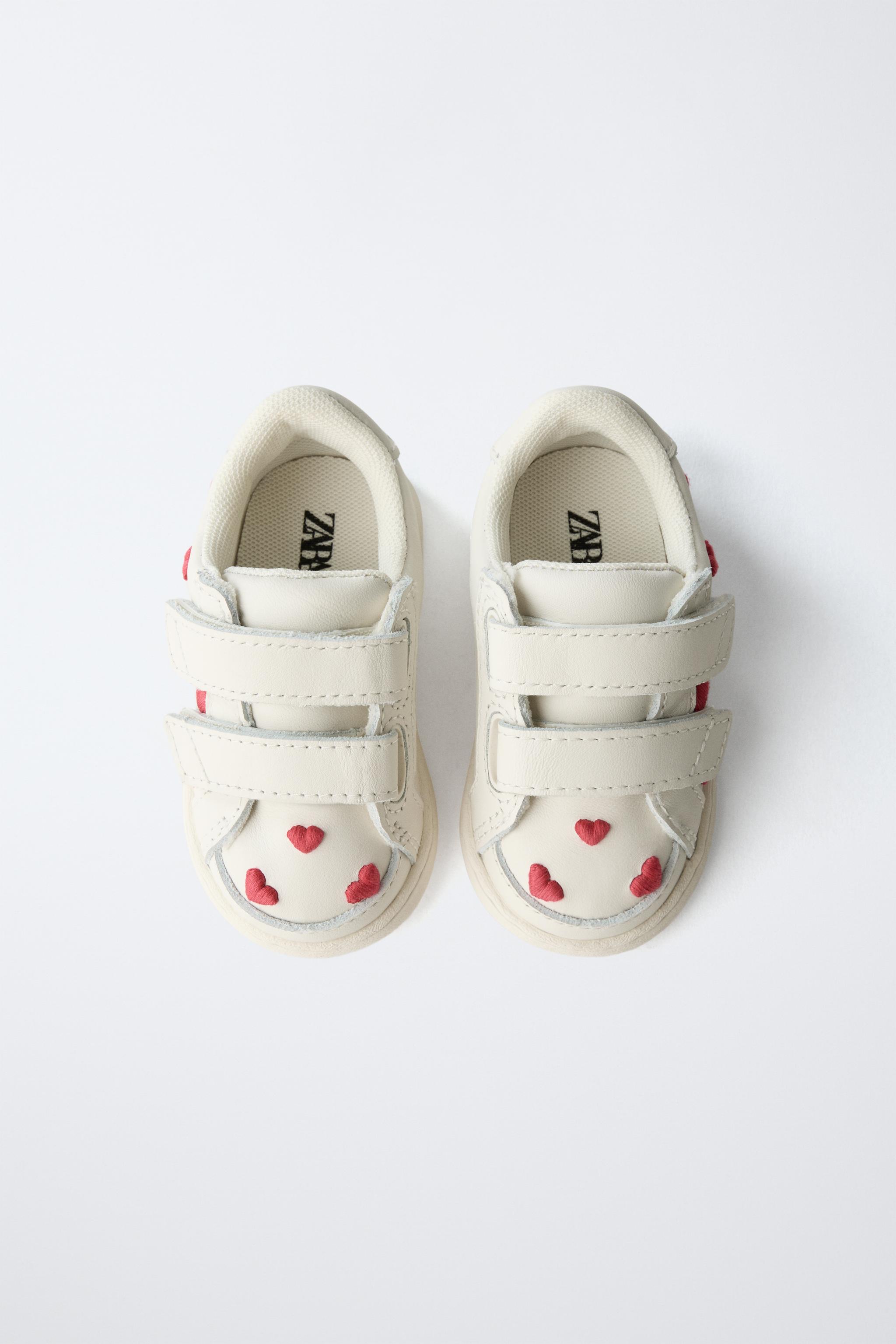 BAREFOOT HEART SNEAKERS
