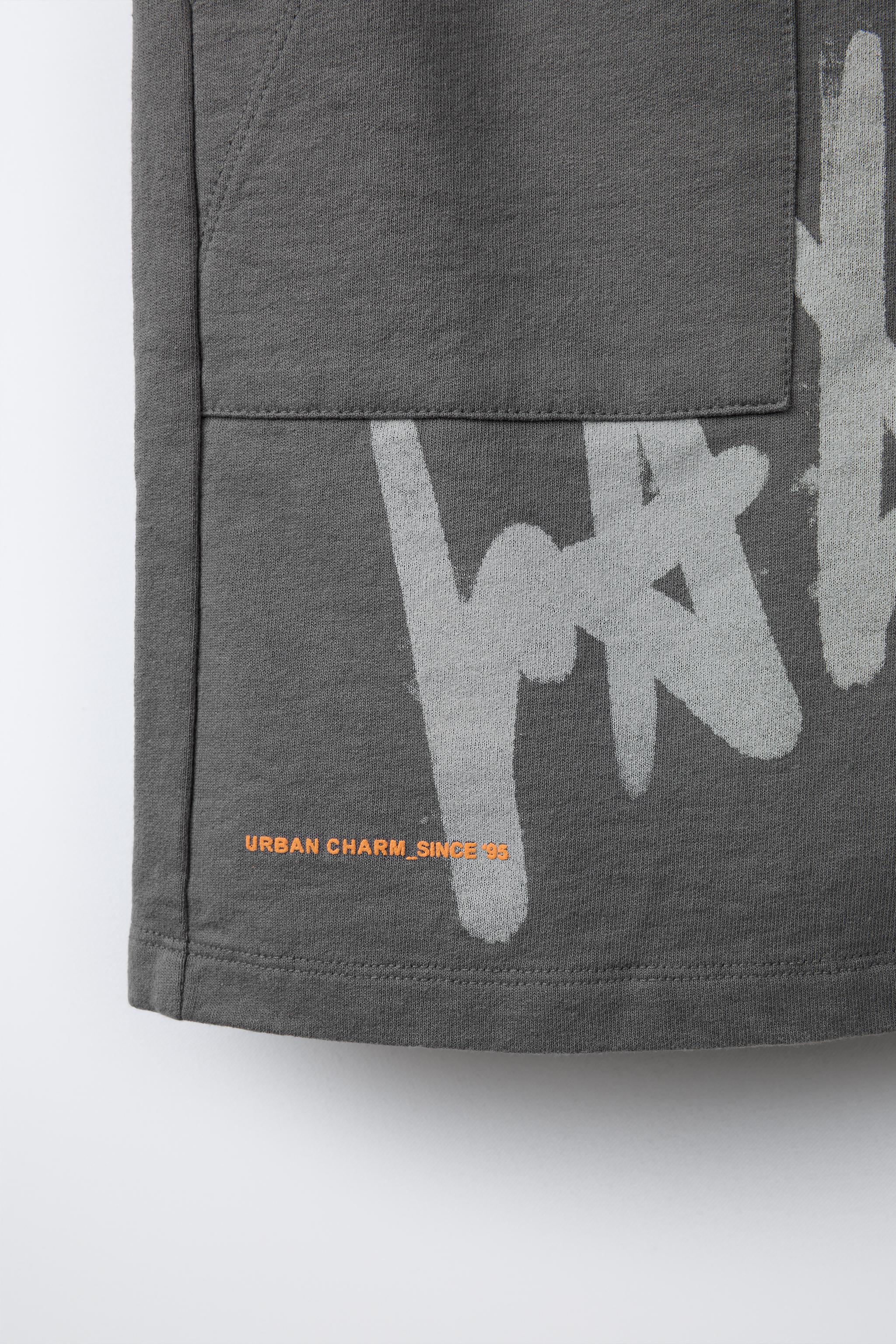 GRAFFITI TEXT STRAIGHT SHORTS