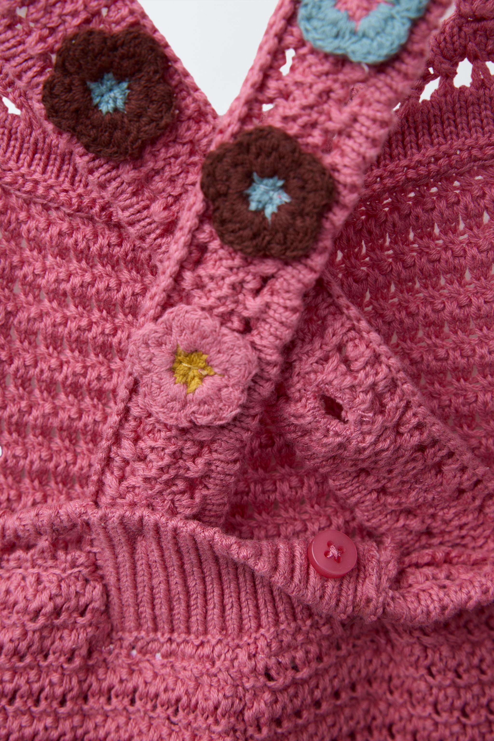 FLORAL CROCHET KNIT SHORT OVERALLS