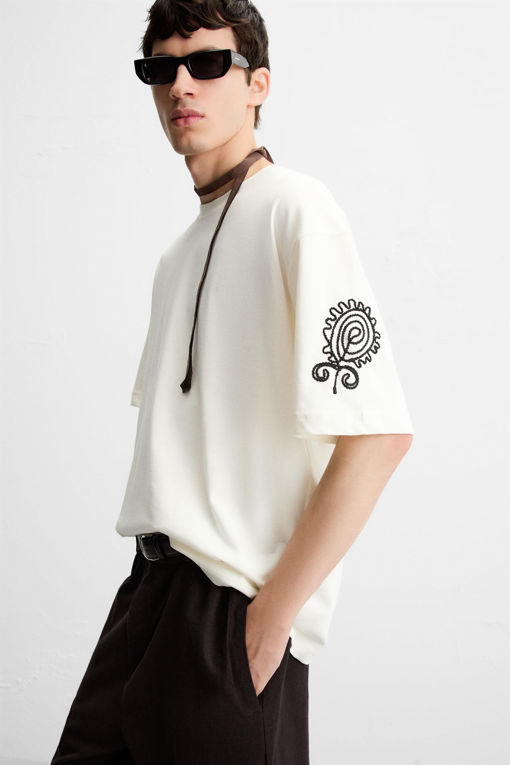 CONTRAST EMBROIDERY SHIRT