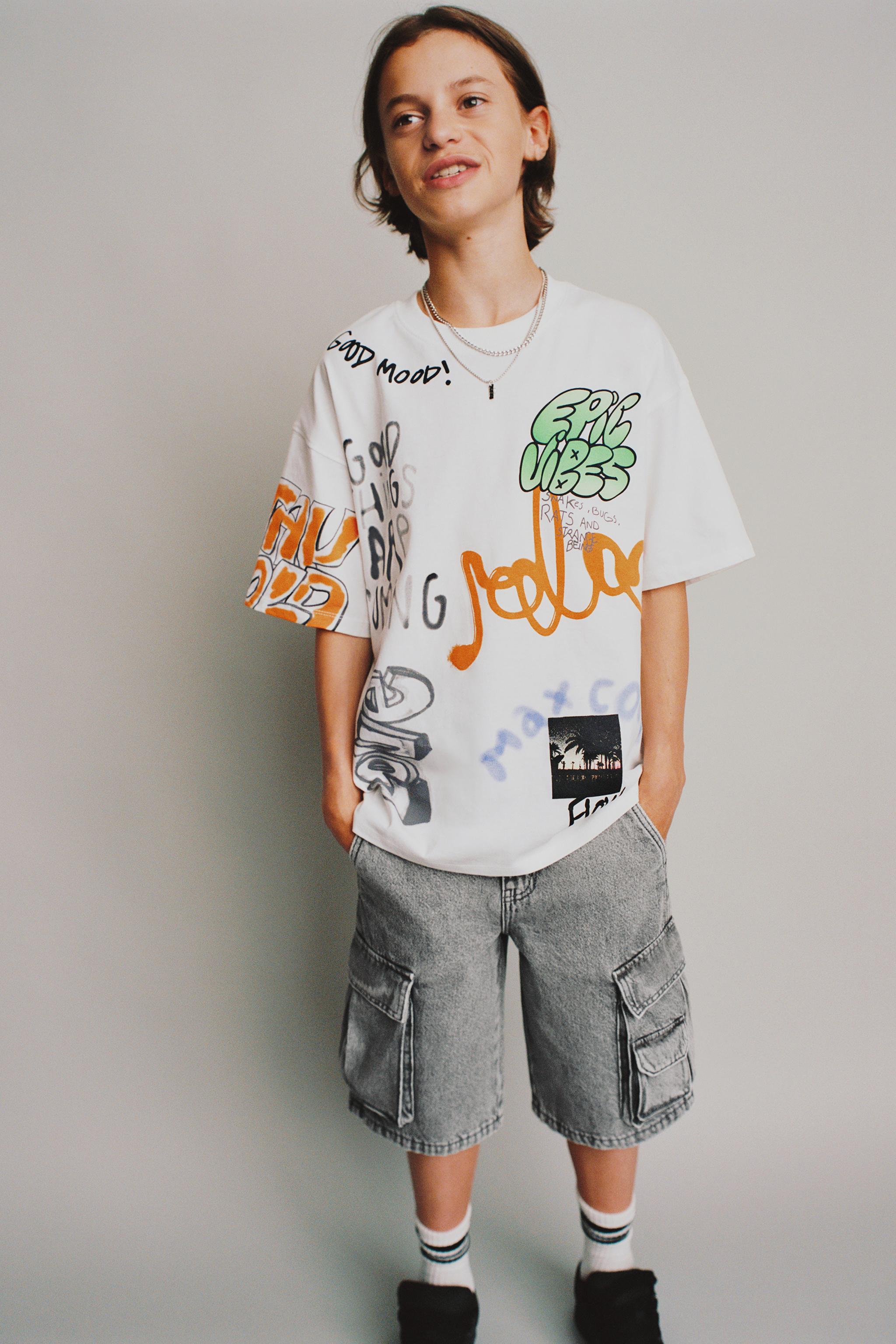 GRAFFITI PRINT T-SHIRT