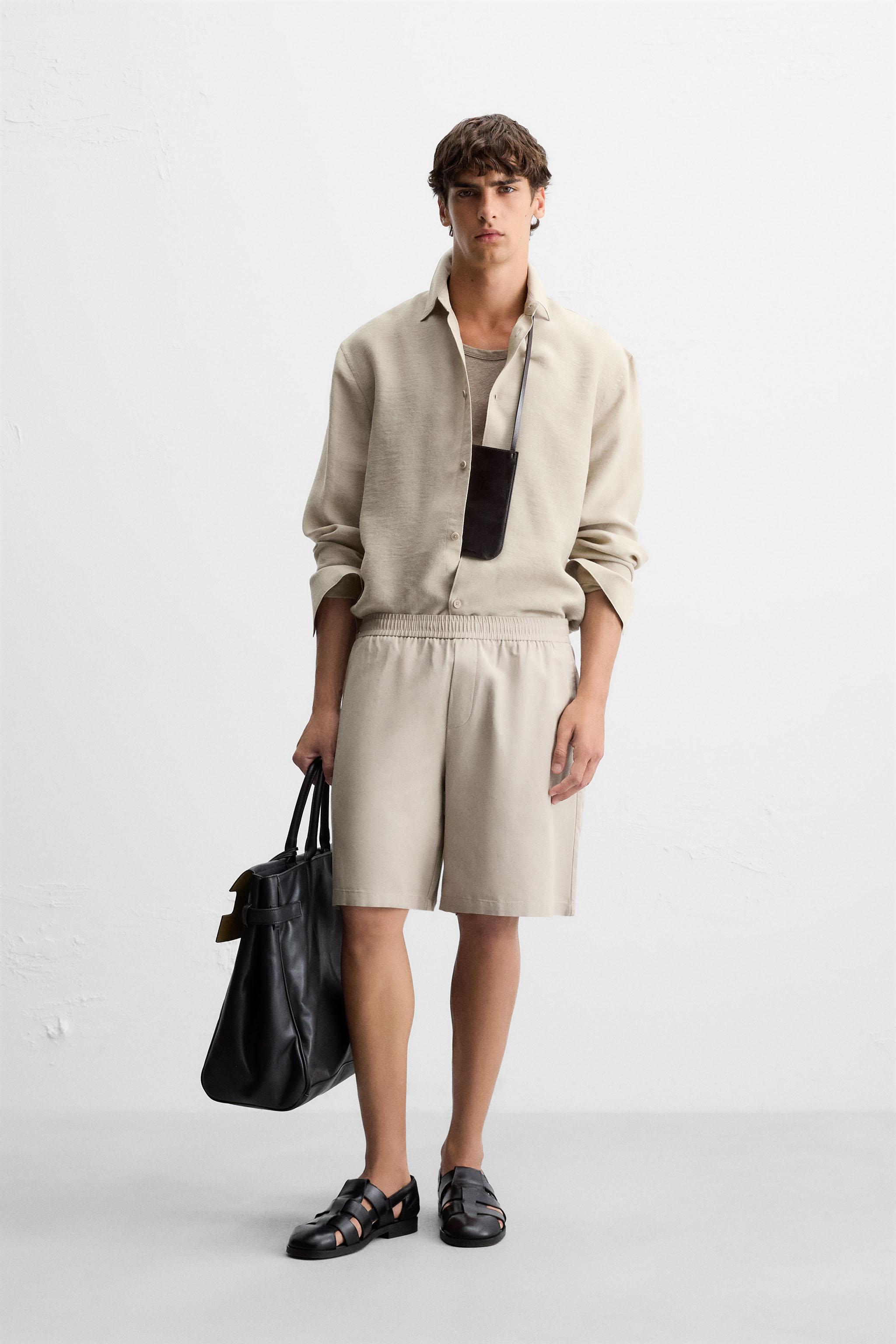 TEXTURED REGULAR FIT SHORTS