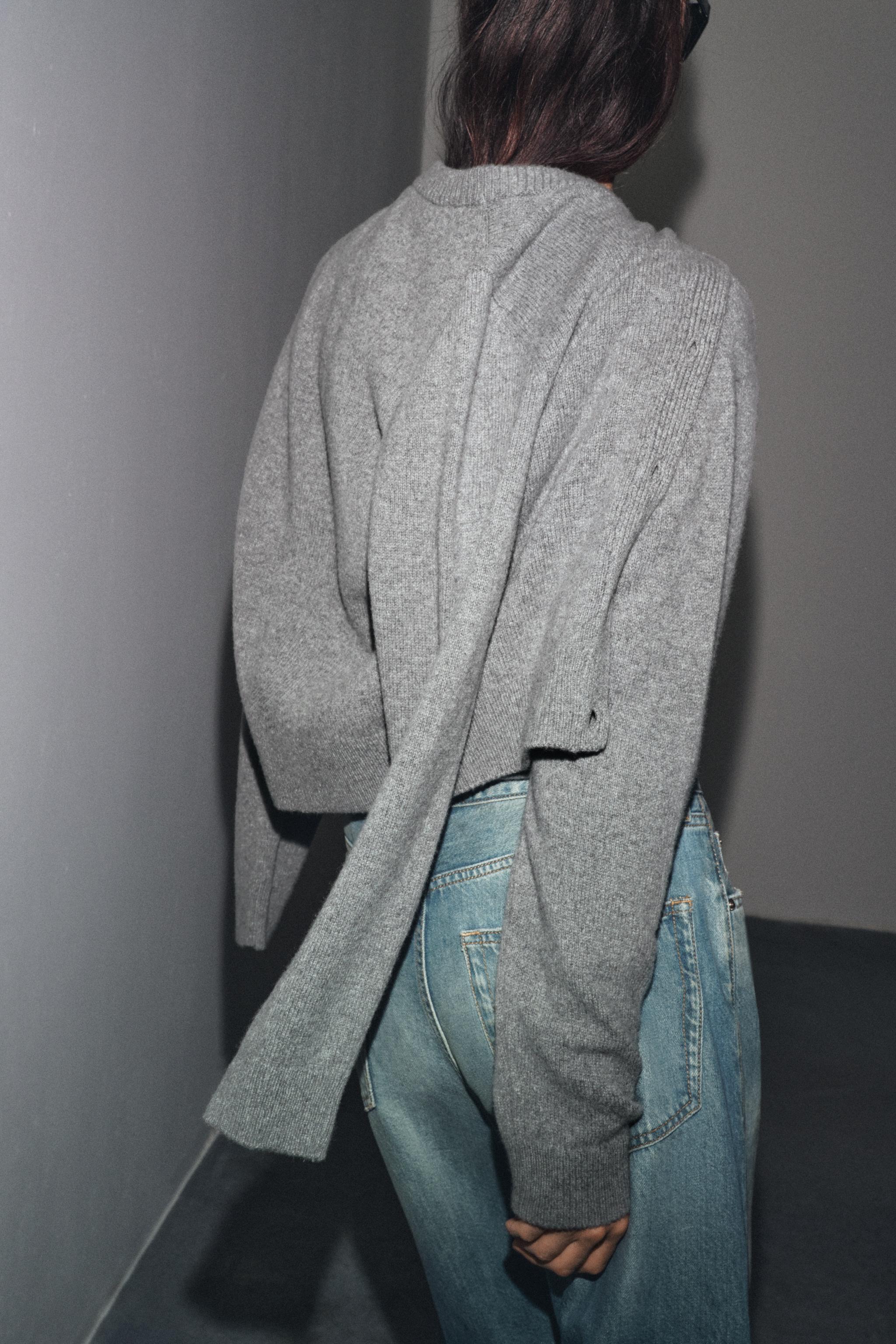 CASHMERE AND WOOL BASIC CARDIGAN