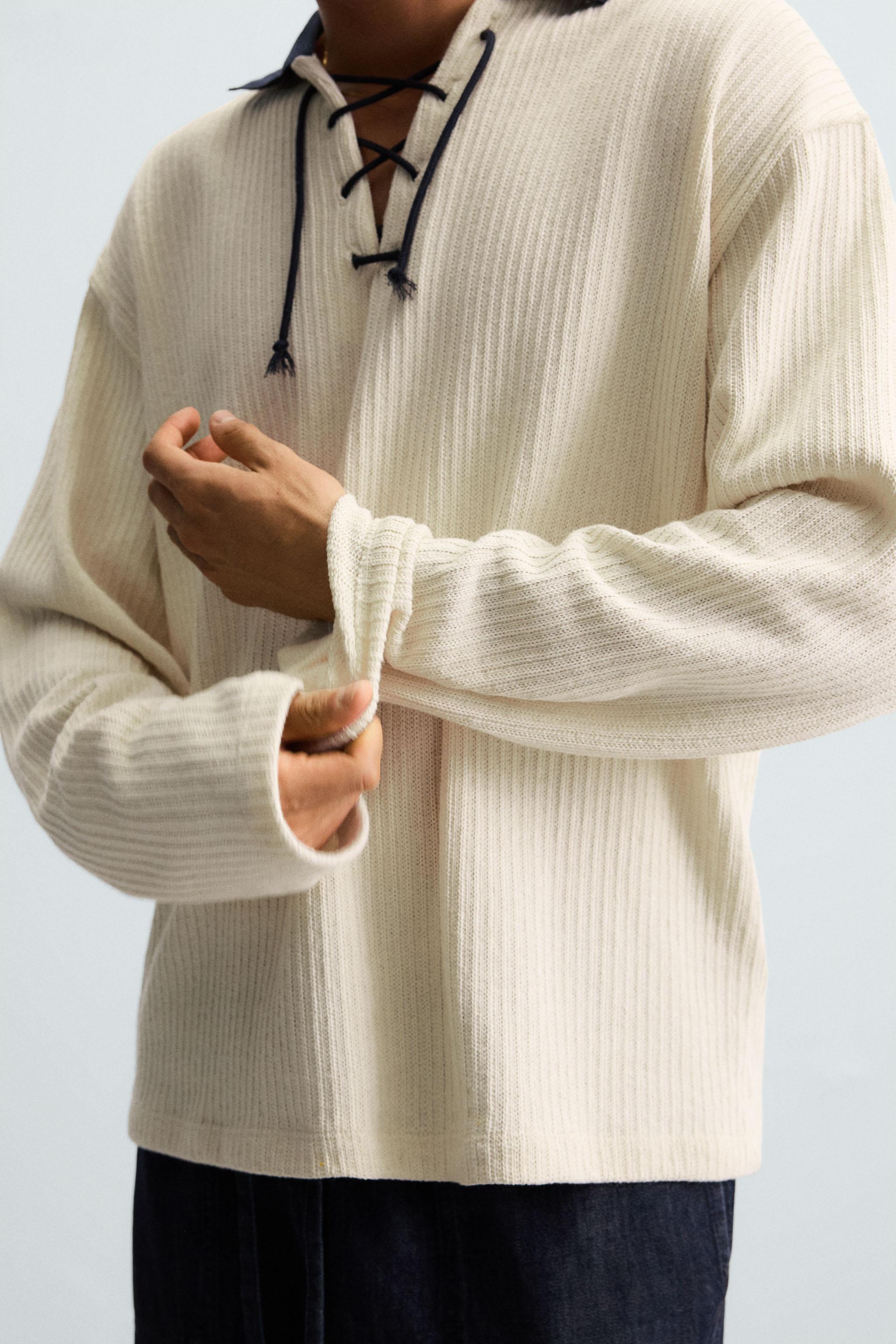 TEXTURED DRAWSTRING SWEATSHIRT