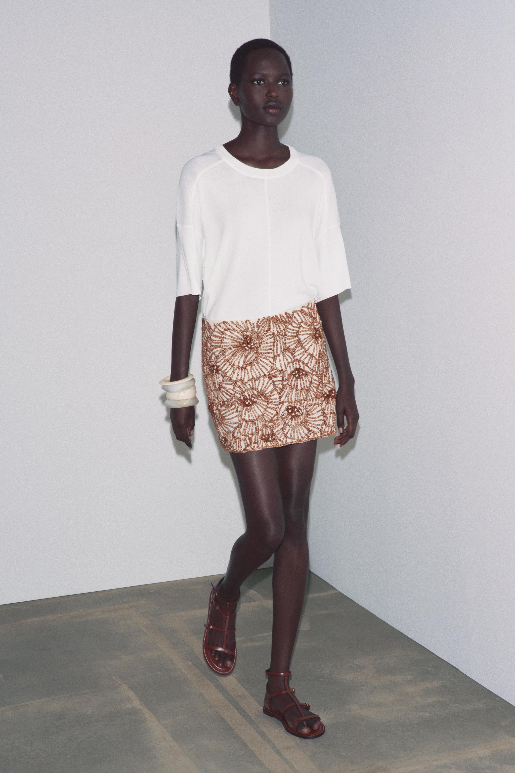 ZW COLLECTION FLORAL EMBROIDERED MINI SKIRT