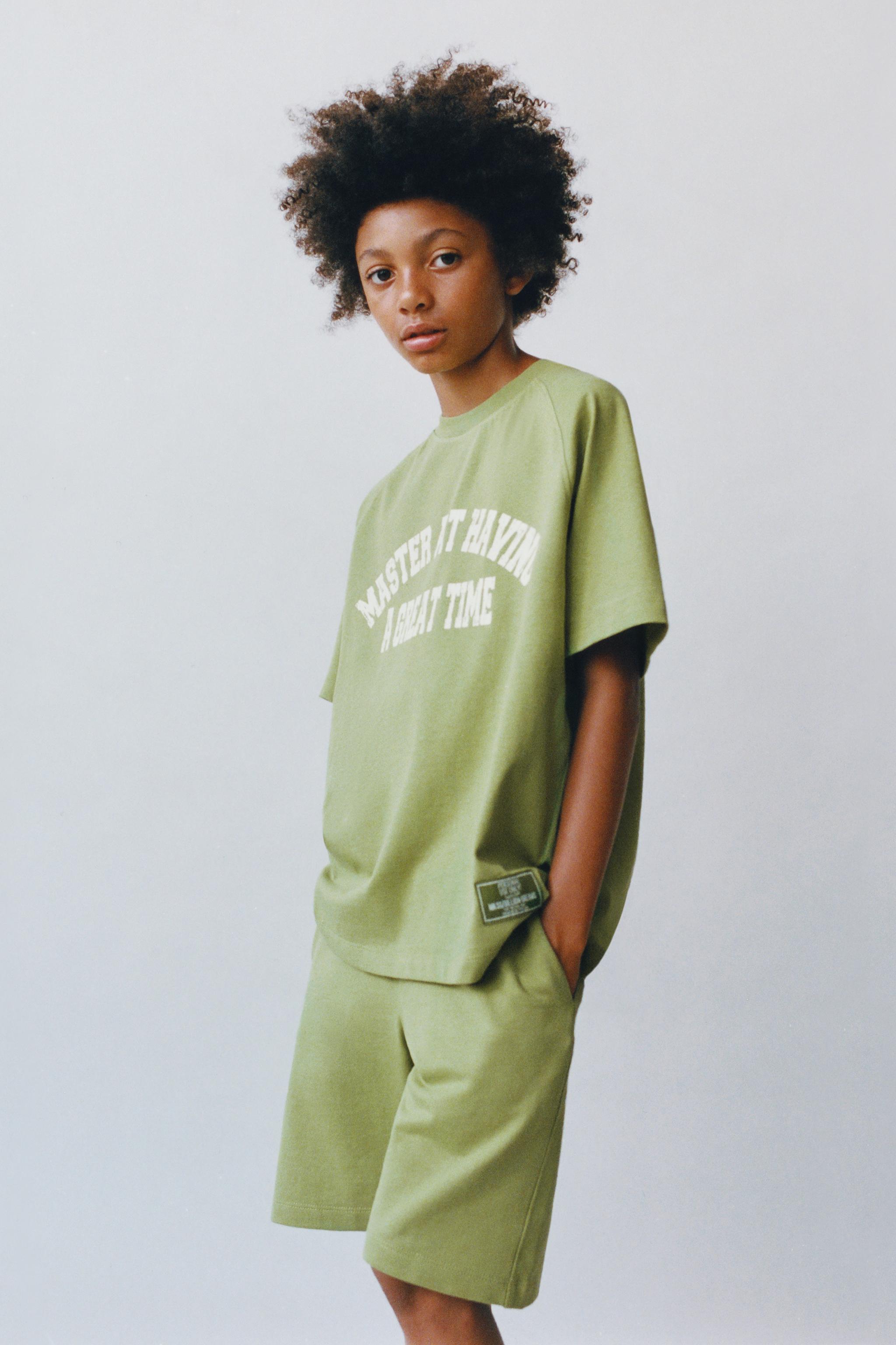 TEXT PRINT T-SHIRT AND BERMUDA SET