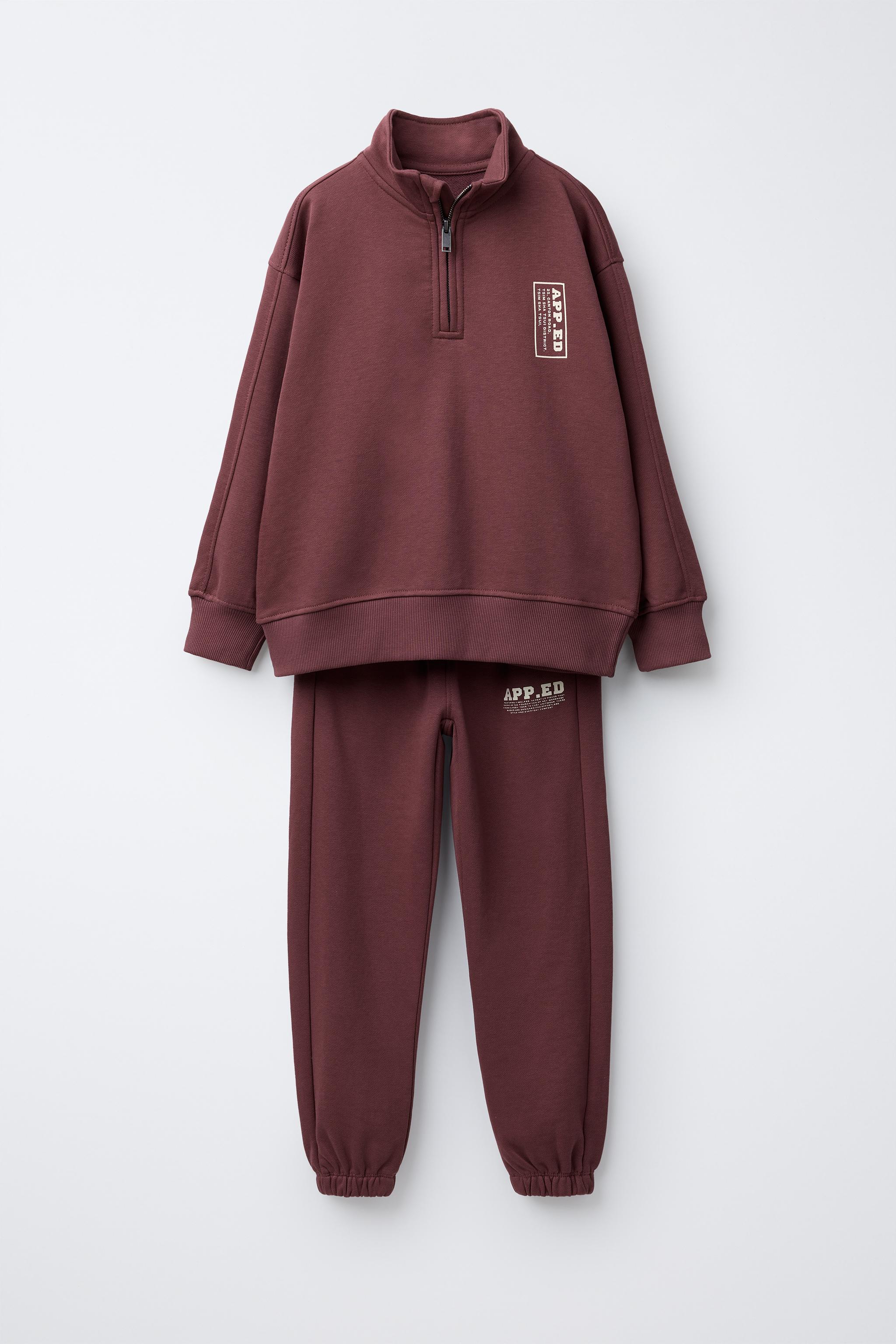 TEXT SWEATSHIRT AND JOGGER PANTS SET