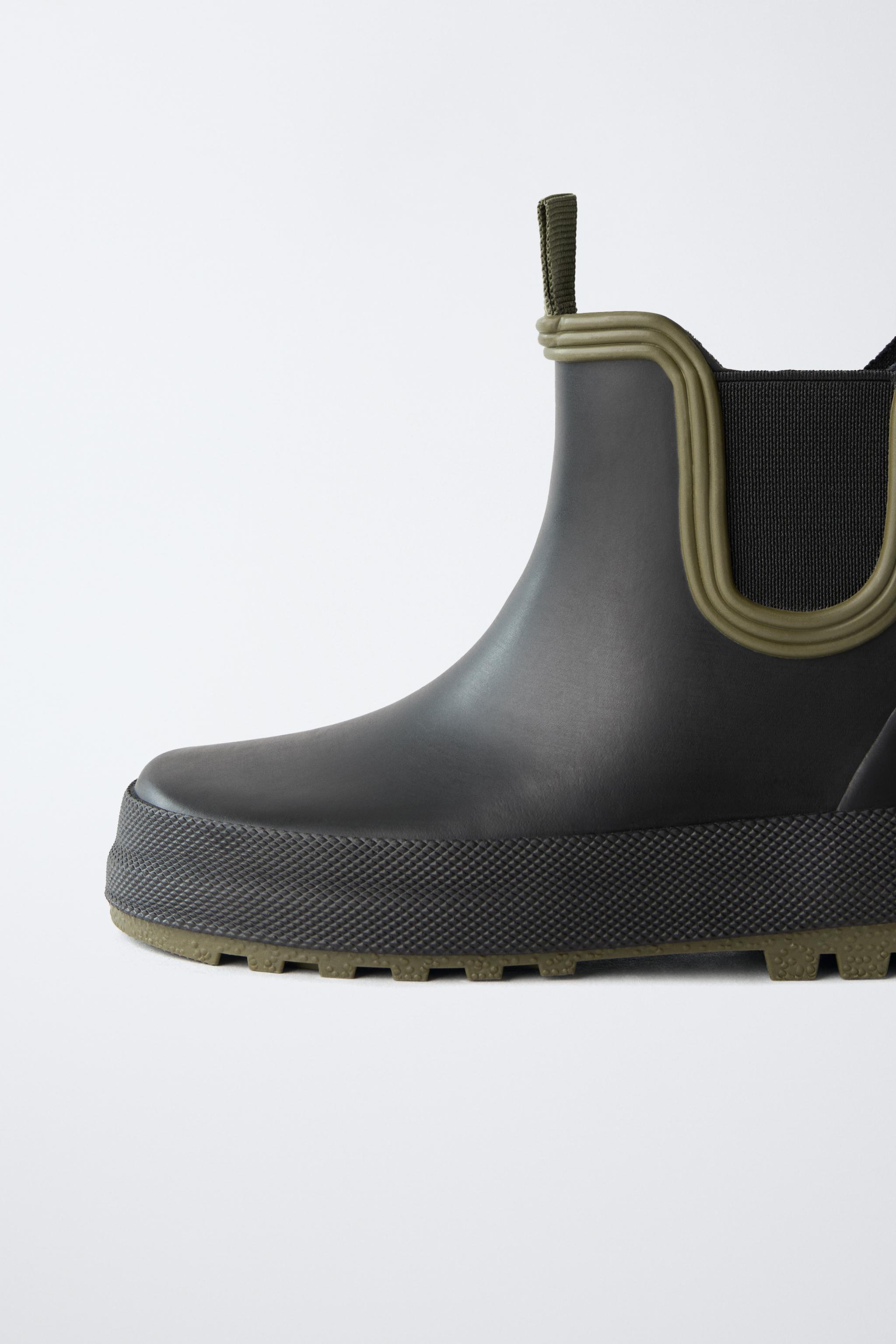 ELASTIC RAIN BOOTS