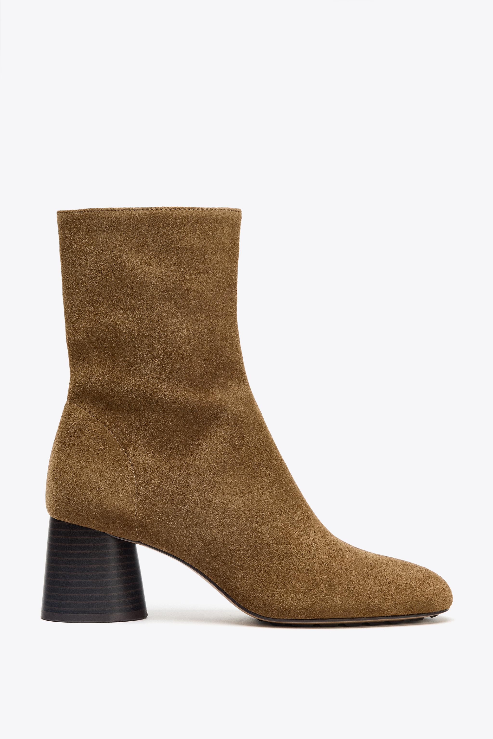 SPLIT LEATHER WIDE HEELED ANKLE BOOTS