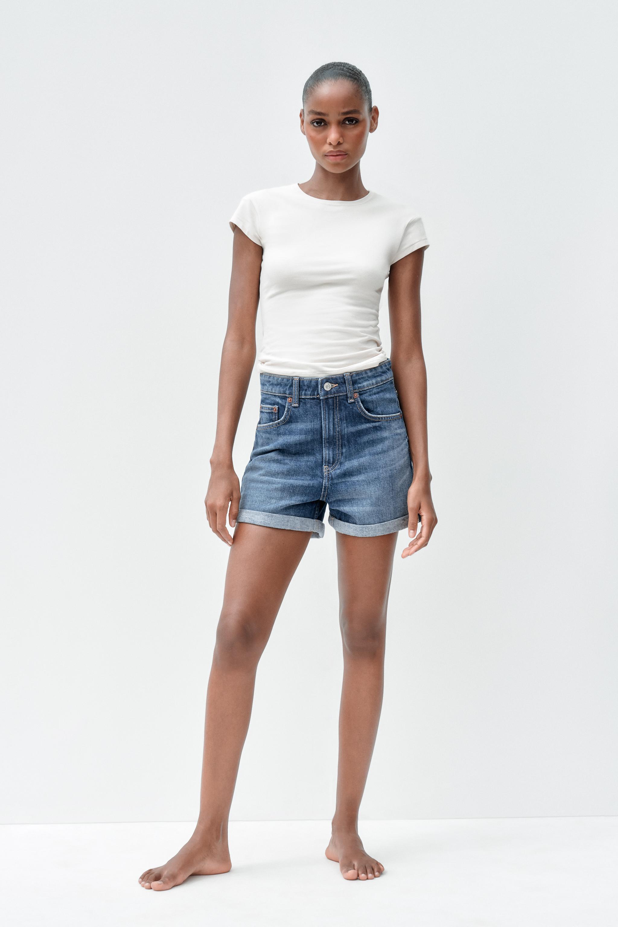 HIGH-WAISTED MOM FIT SHORTS
