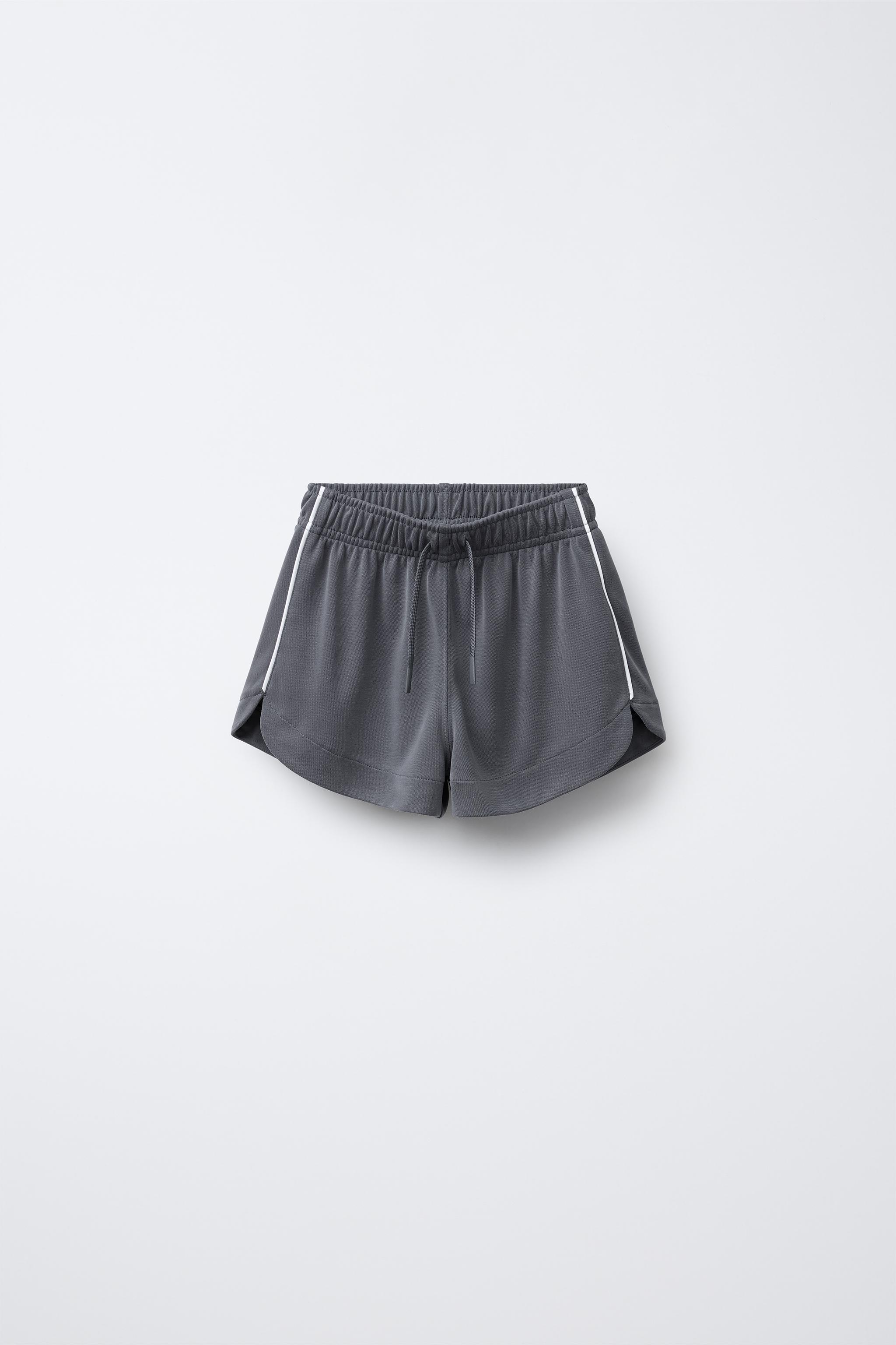 PIPING DETAIL SHORTS