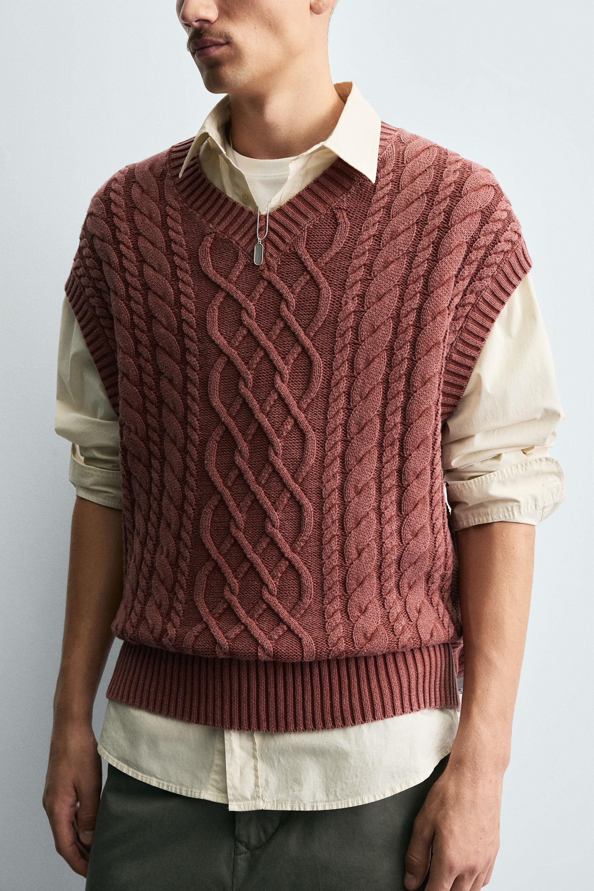 CABLE KNIT TEXTURED VEST