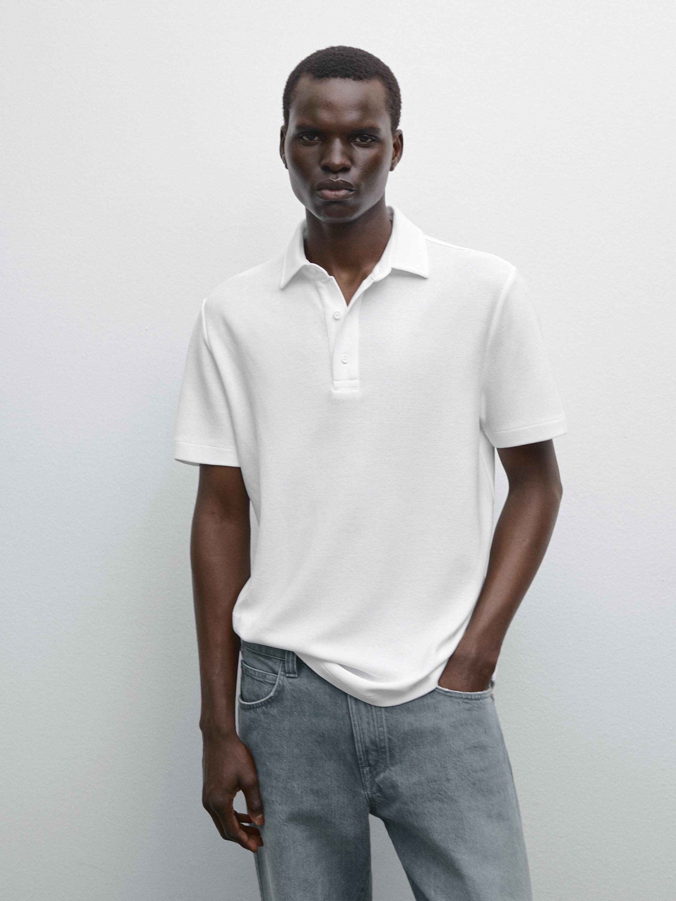 Textured short sleeve polo shirt