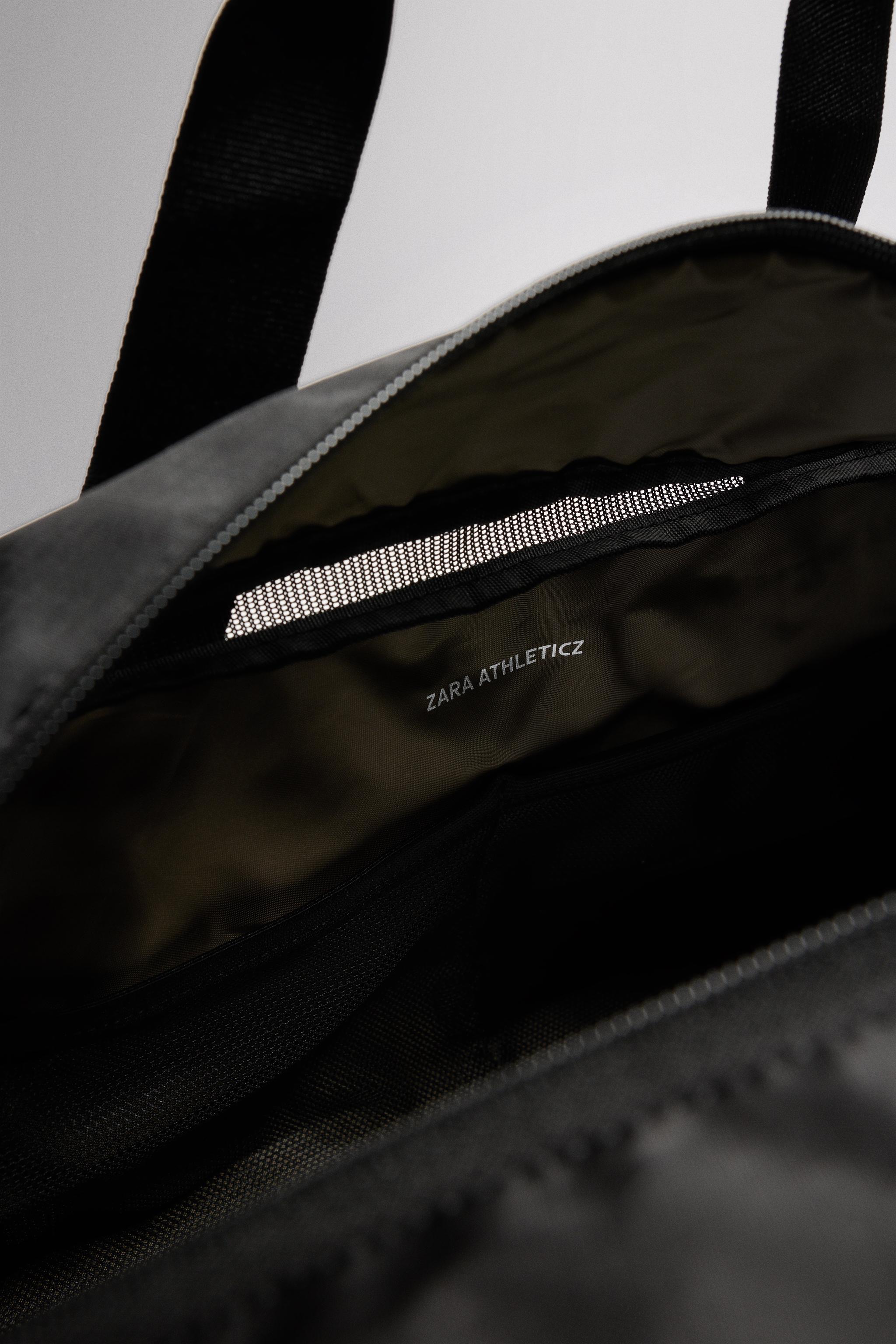 SPORTS DUFFEL BAG