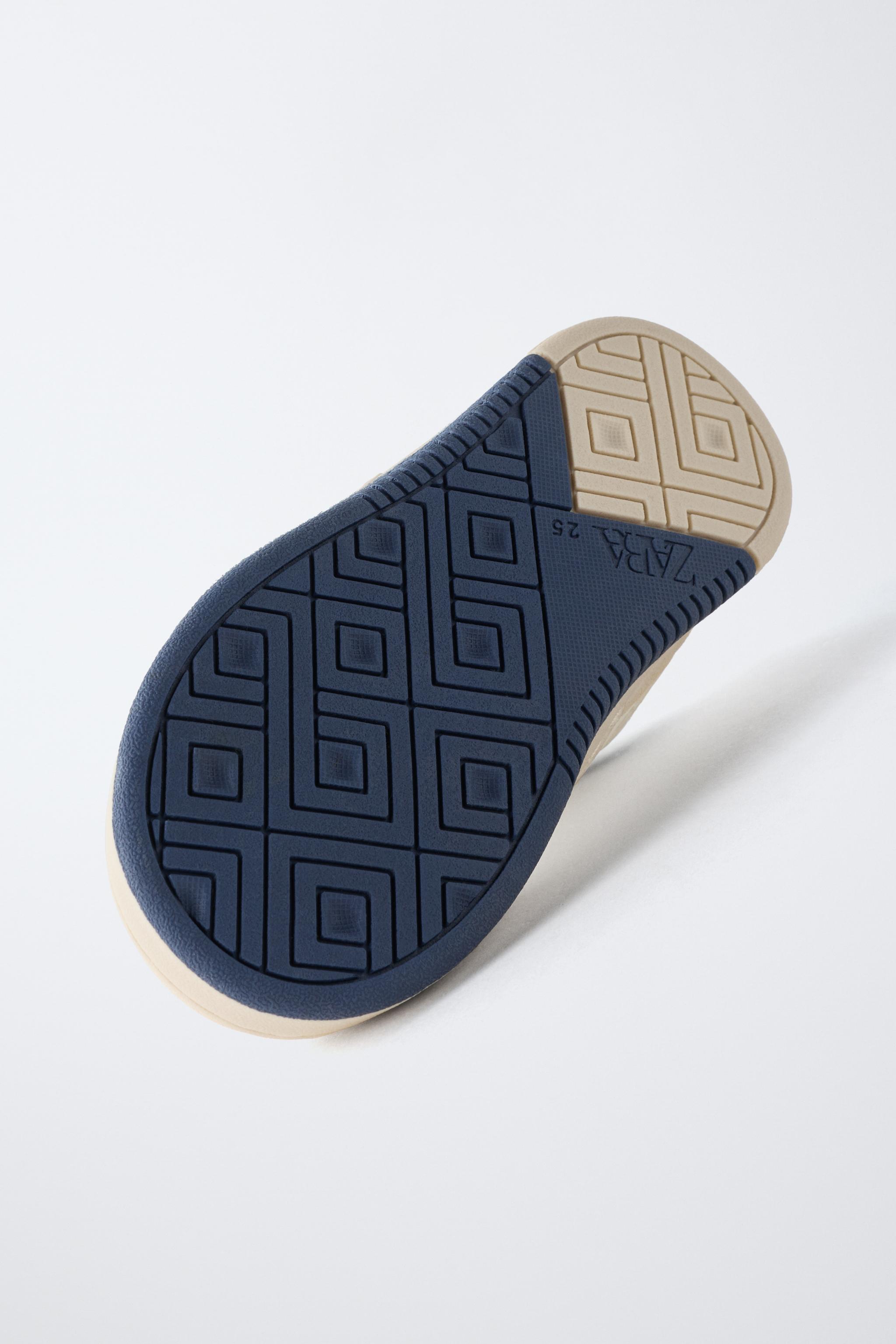 CARS LIGHTNING MCQUEEN © DISNEY SPORTS BOOT