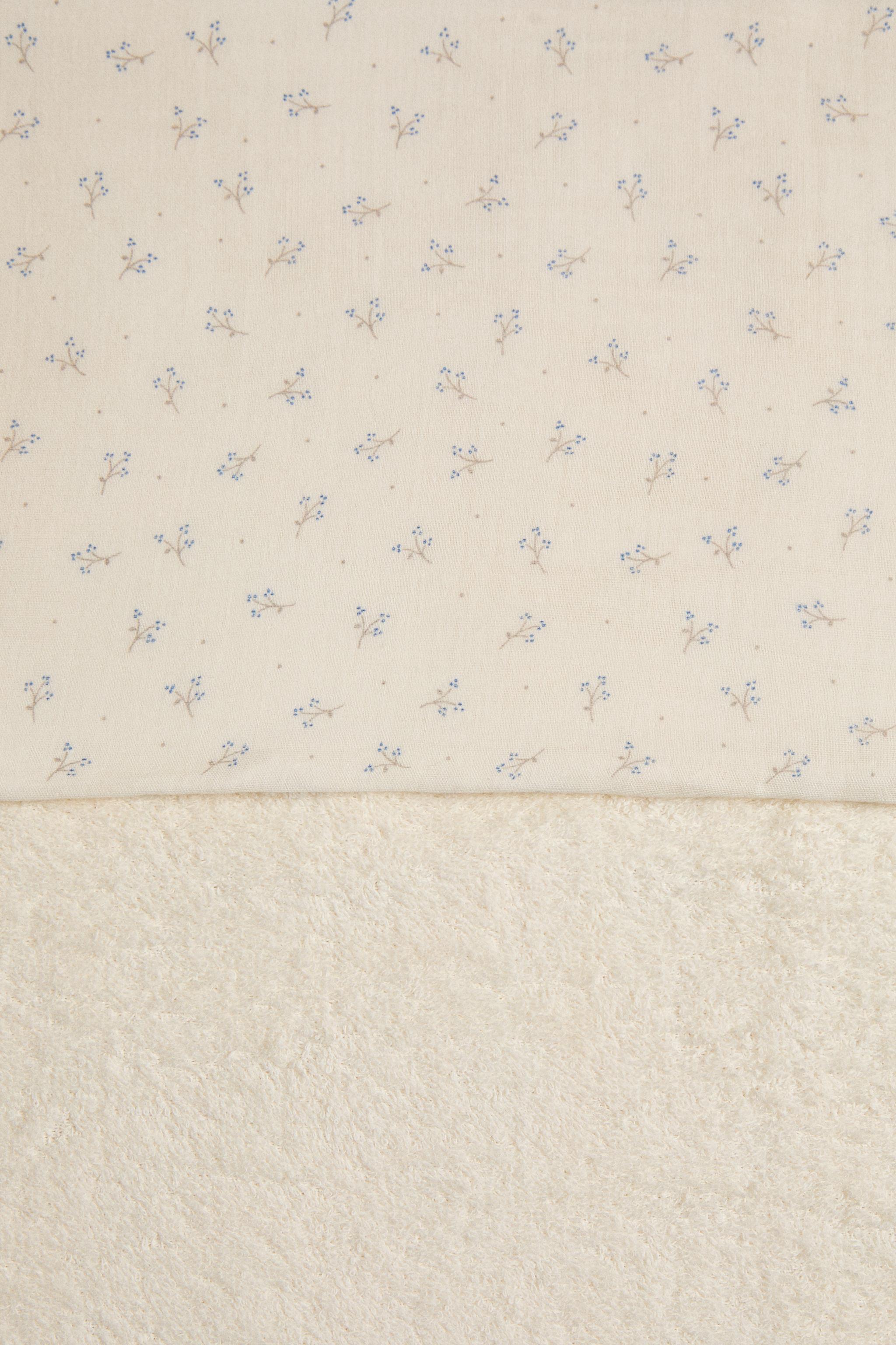 HOODED BABY BATH TOWEL WITH MINI FLOWERS