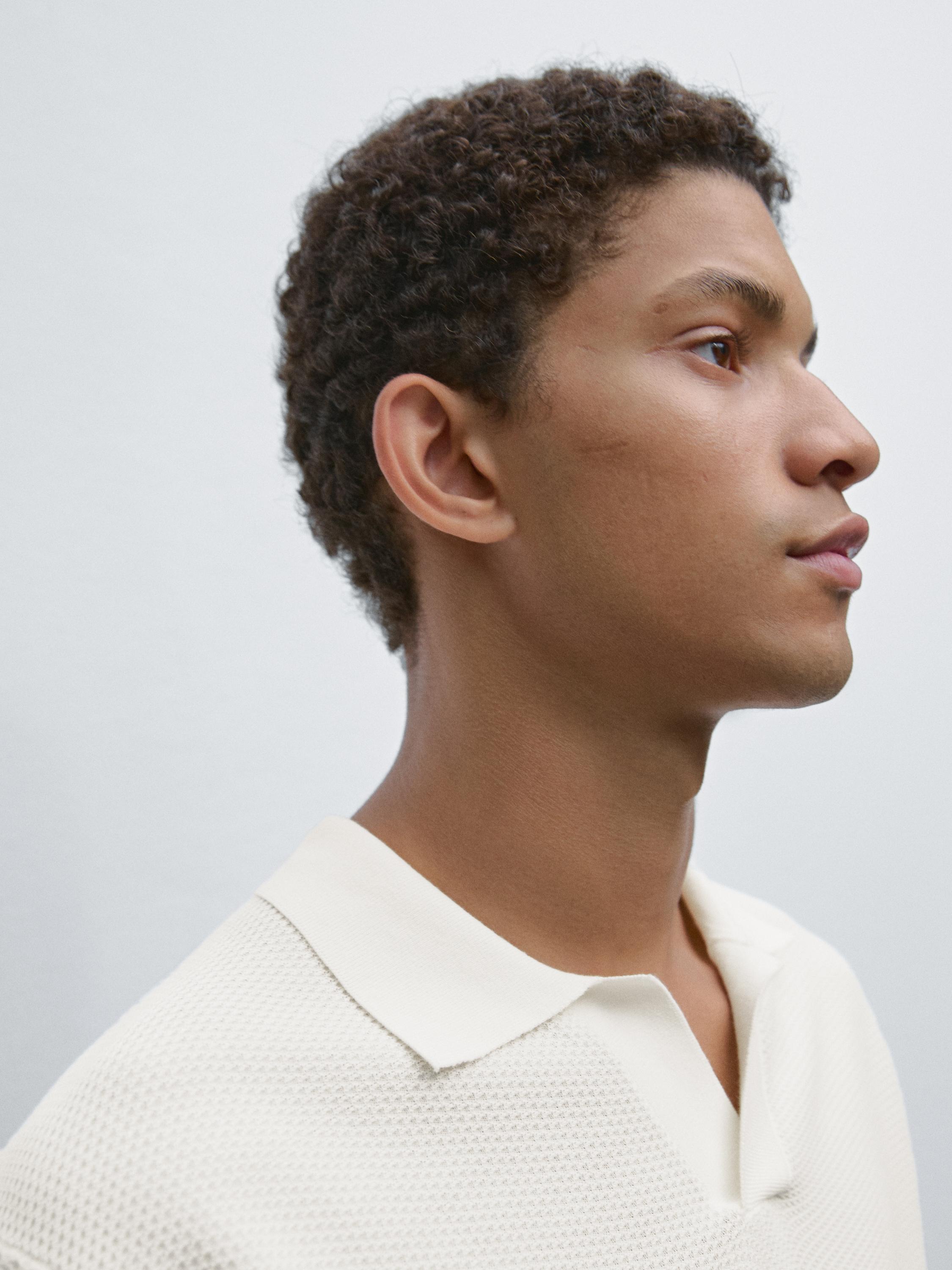 Textured knit short sleeve polo shirt