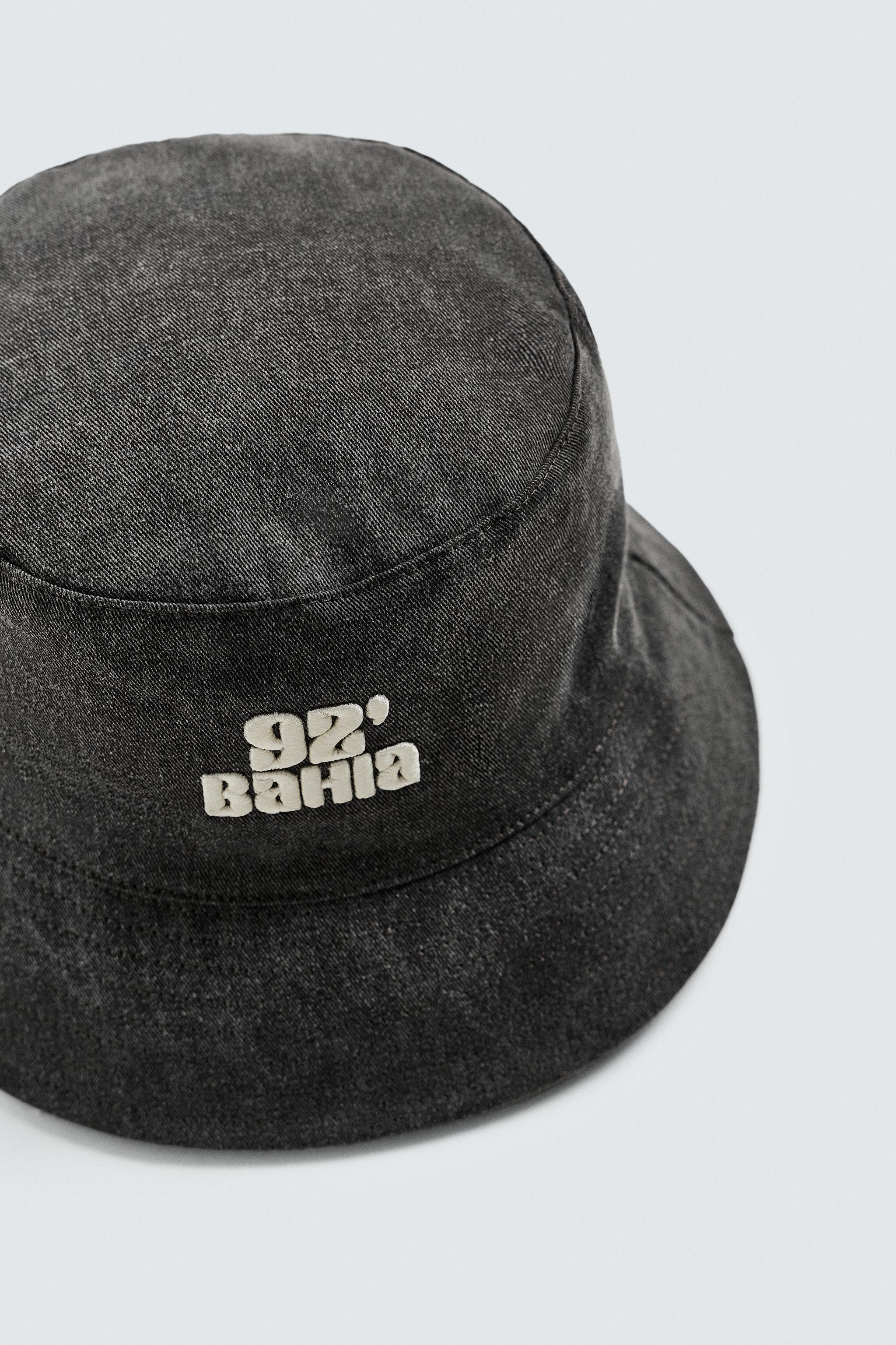 CONTRAST EMBROIDERY BUCKET HAT