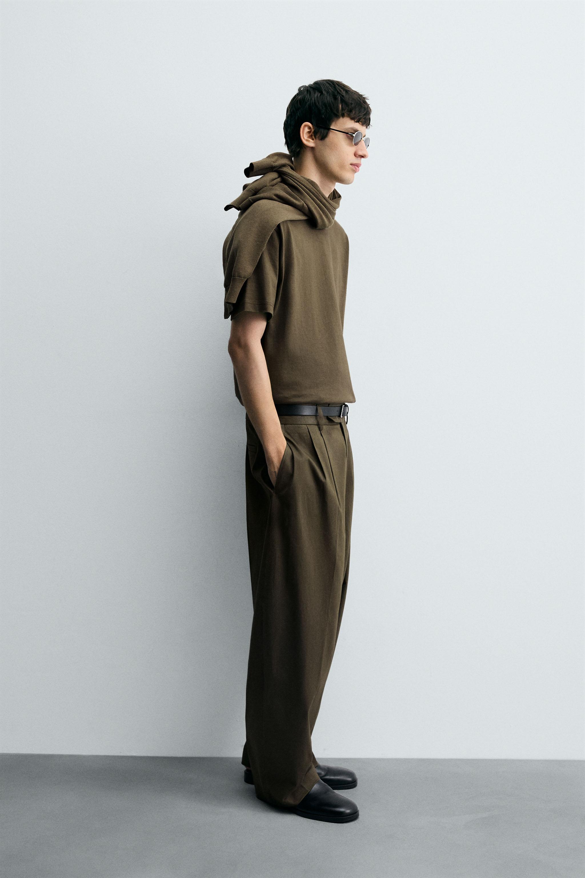 RELAXED FIT PLEATED PANTS