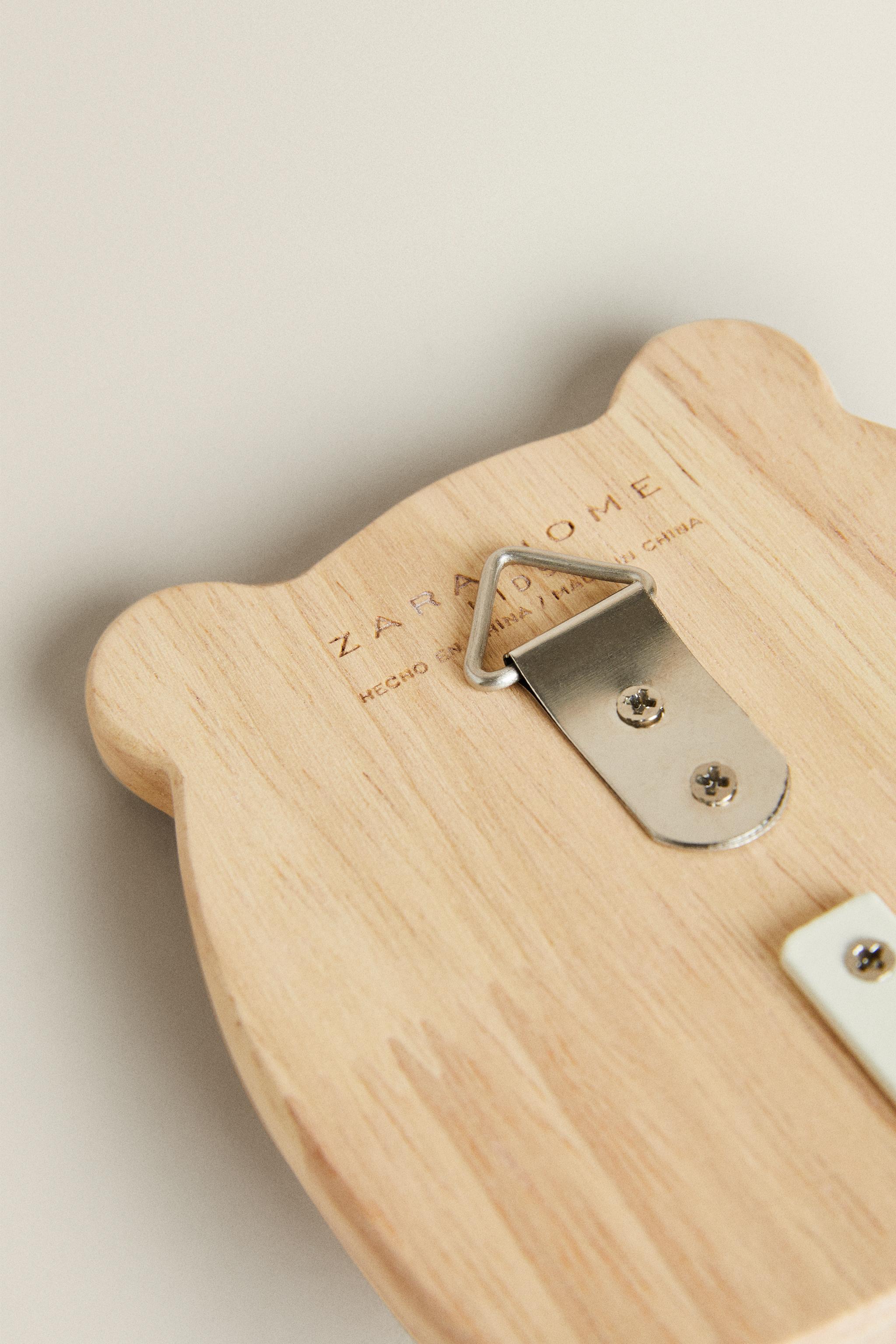 CHILDREN'S BEAR HOOK