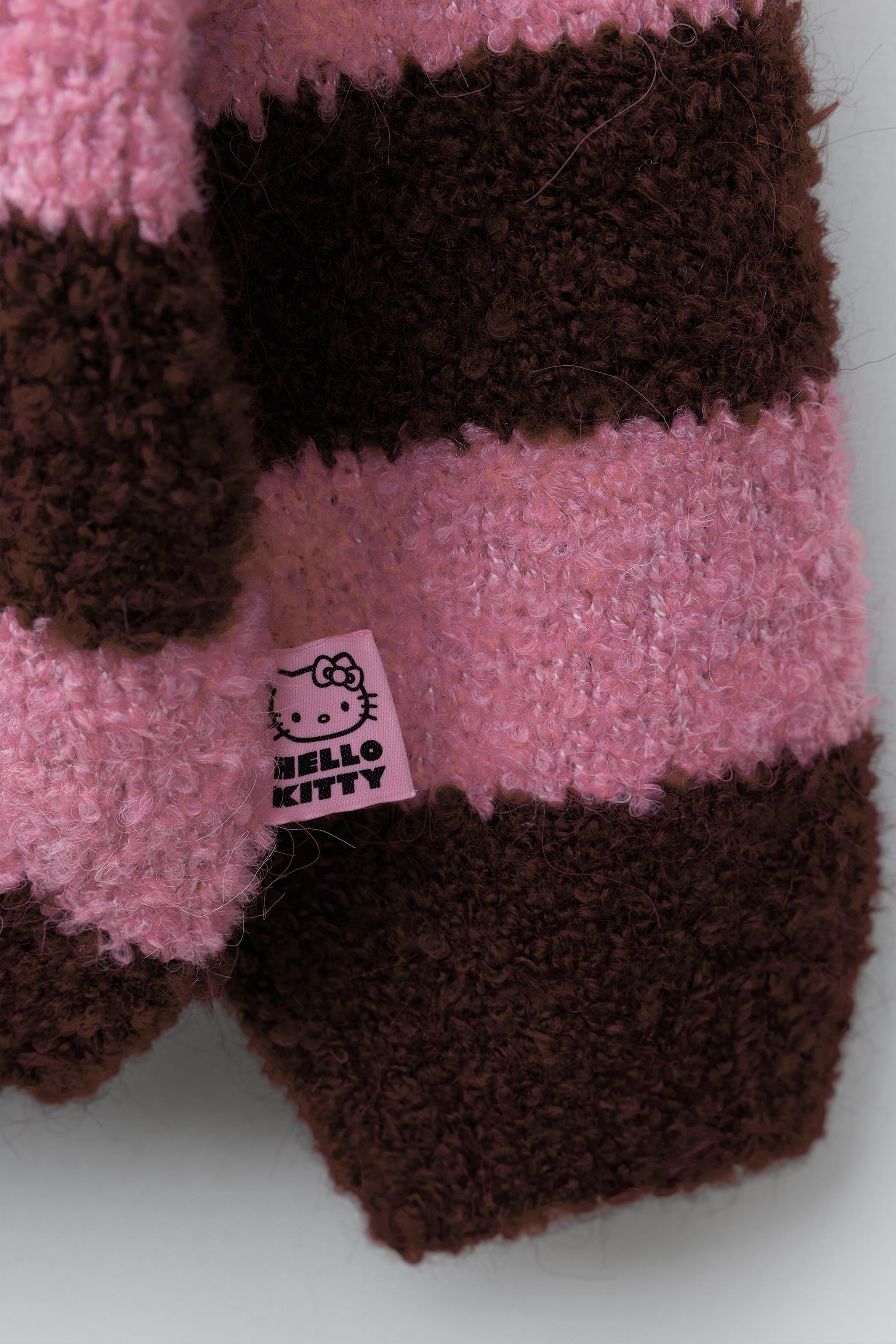 STRIPED HELLO KITTY © SANRIO KNIT SWEATER