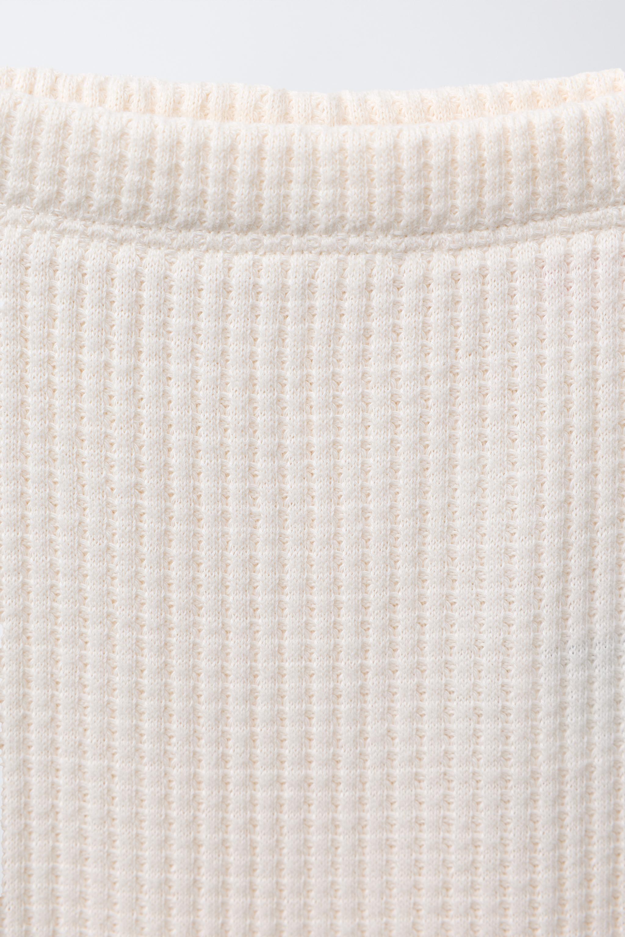 TEXTURED T-SHIRT AND LEGGINGS SET