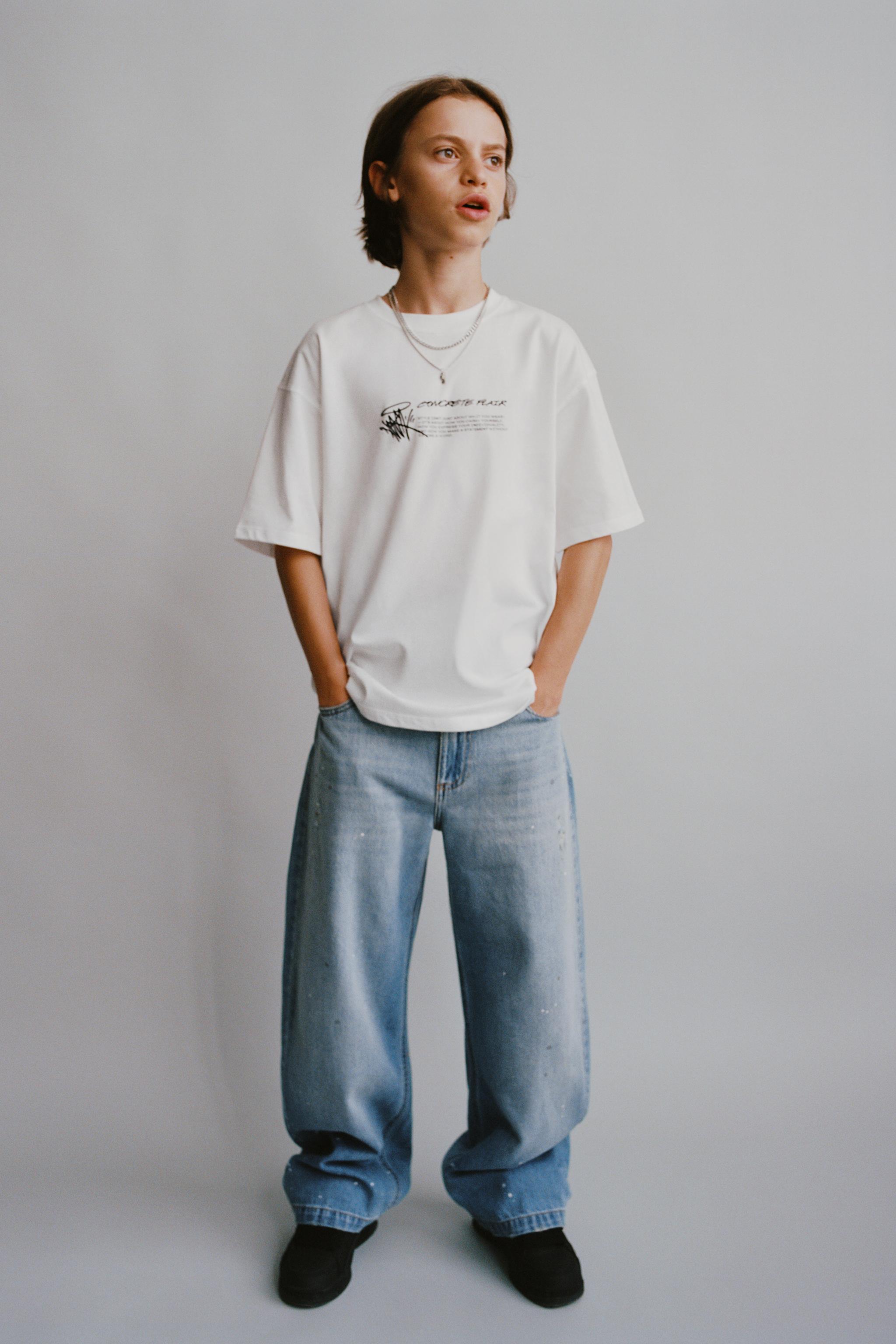 GRAFFITI PRINT T-SHIRT