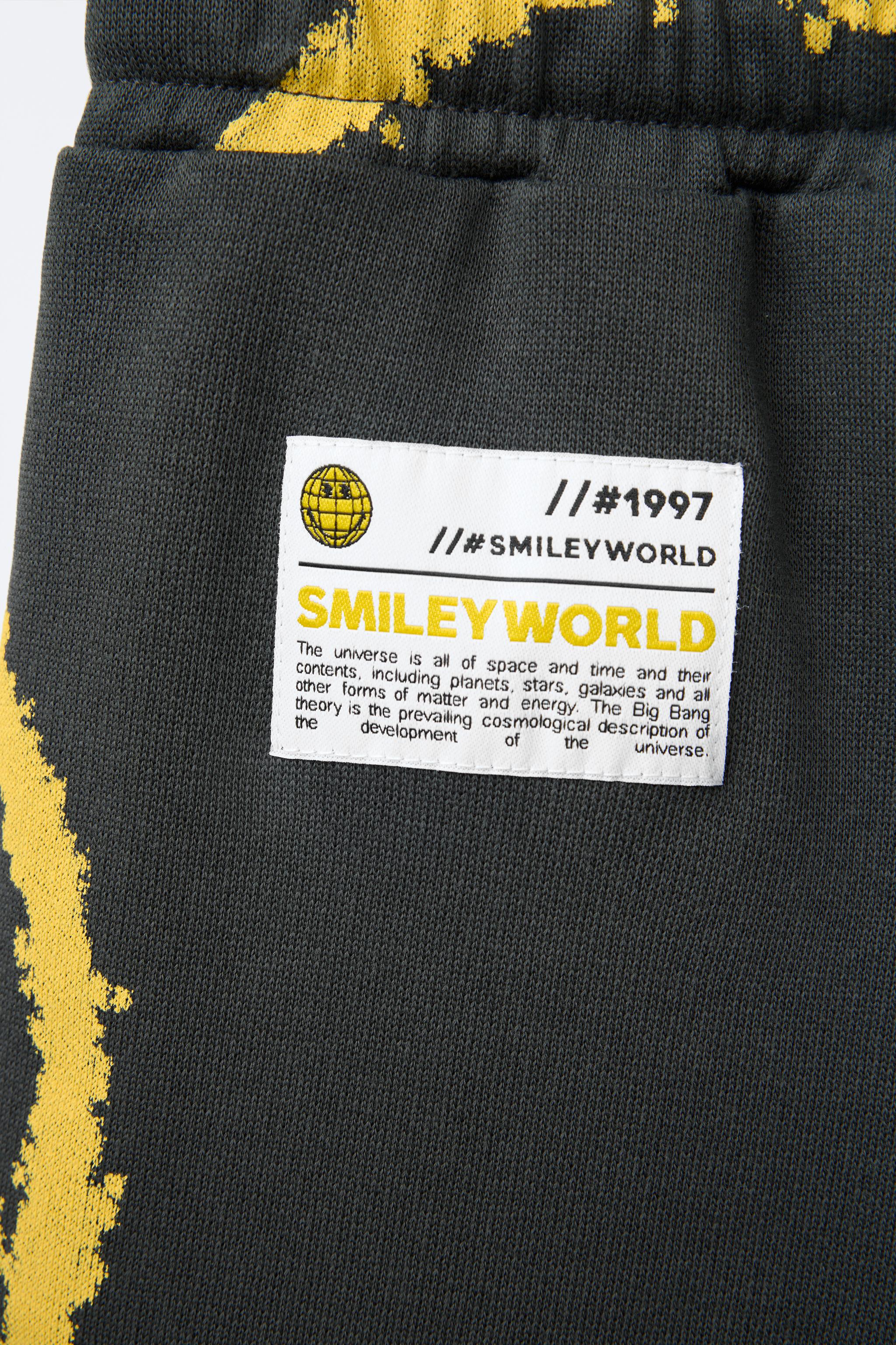 SMILEYWORLD ® PLUSH SHORTS