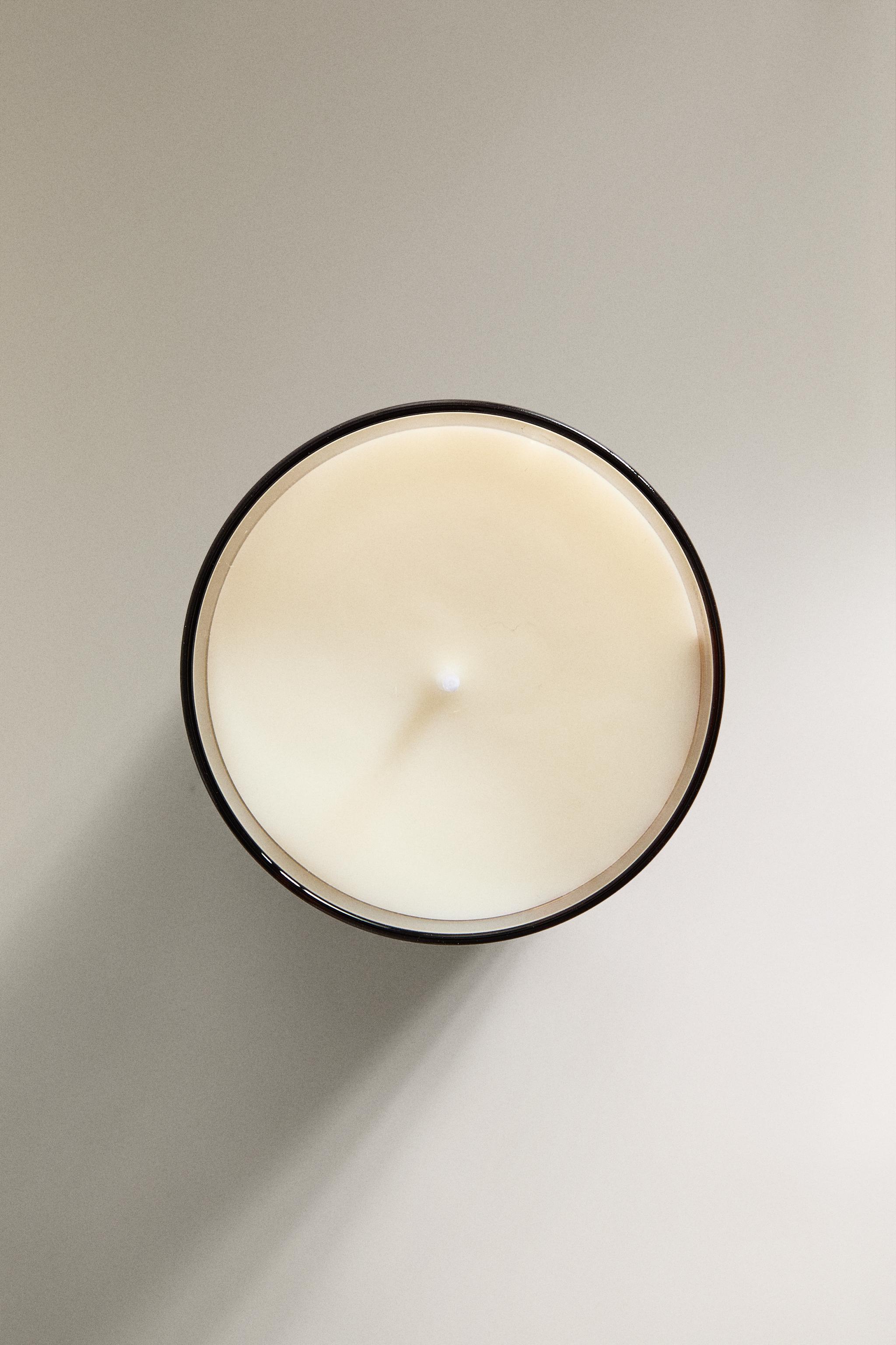 (250 G) MOUNTAIN PEPPER SCENTED CANDLE