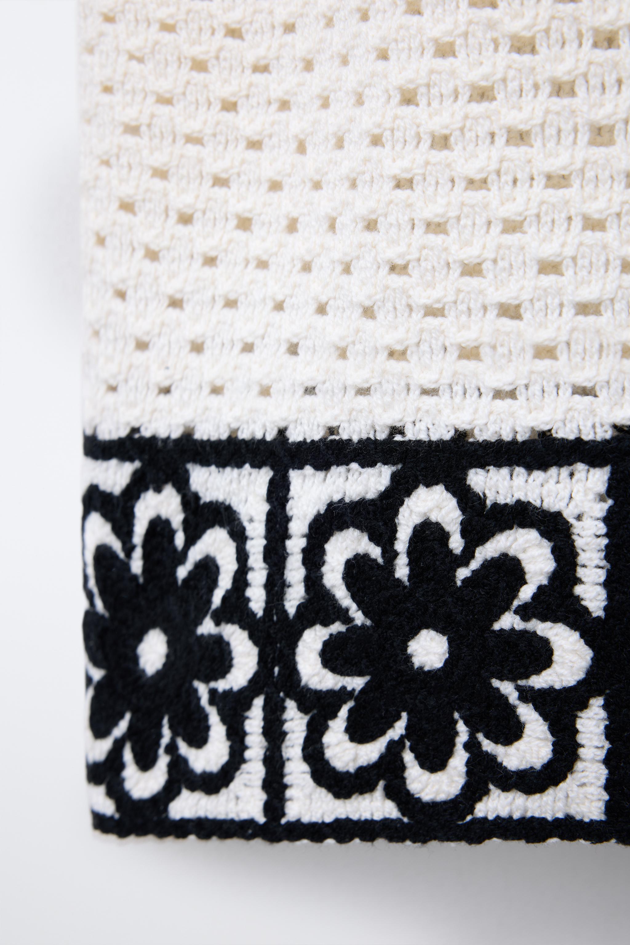 FLORAL HALTER NECK CROCHET KNIT TOP