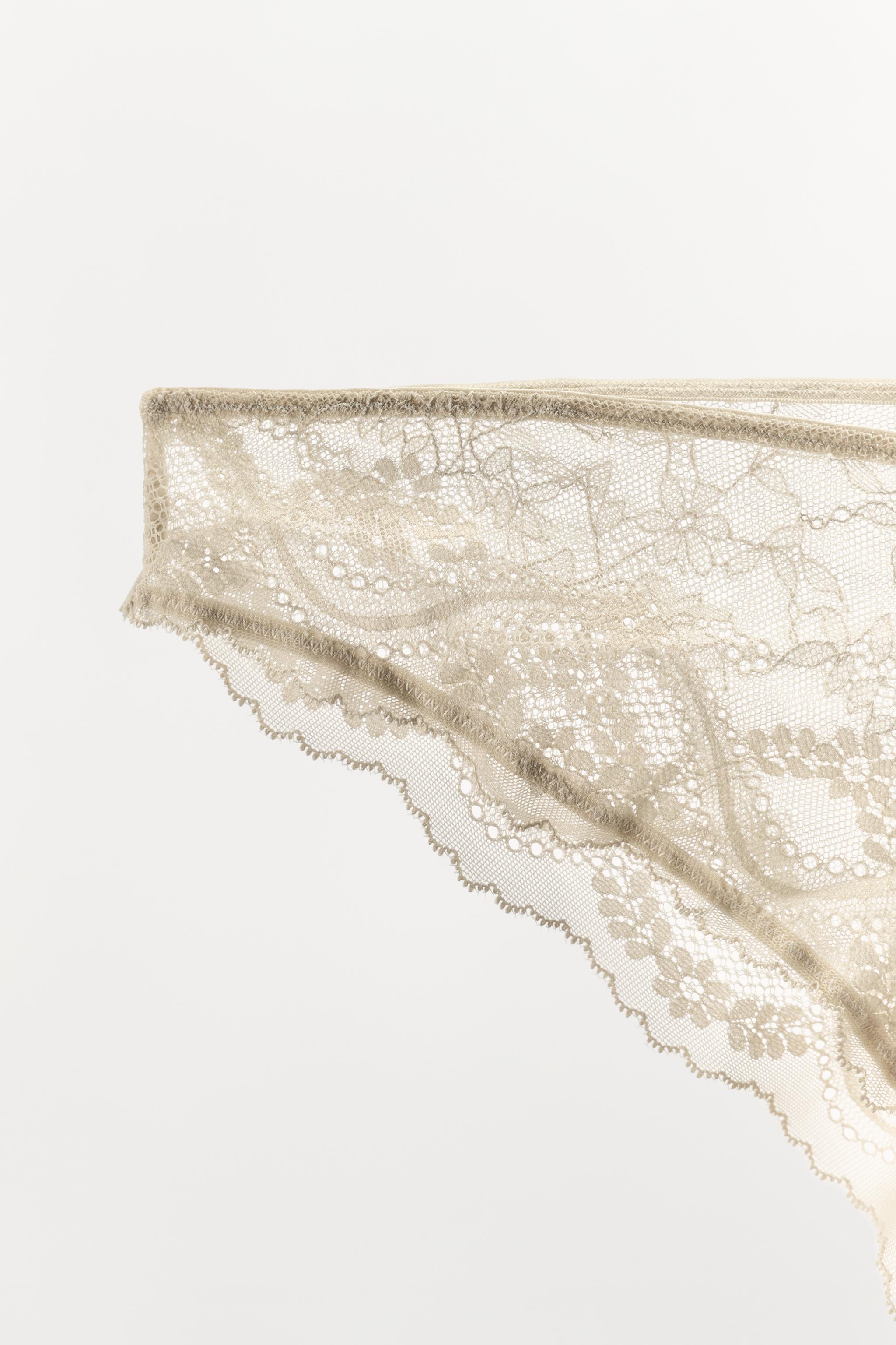 LACE PANTIES